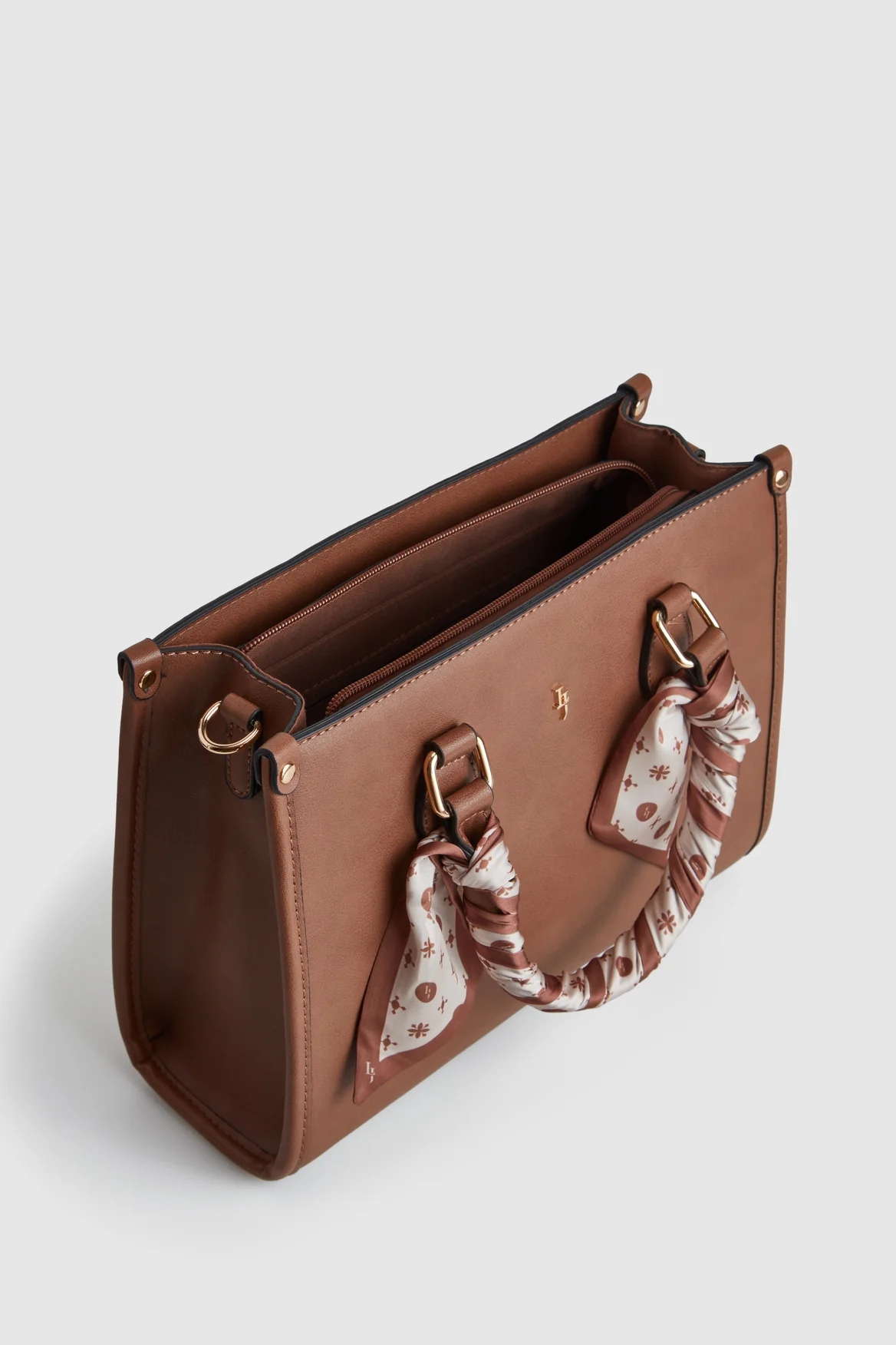 1728-small-tote-bag-with-scarf-4.webp Small Tote Bag With Scarf