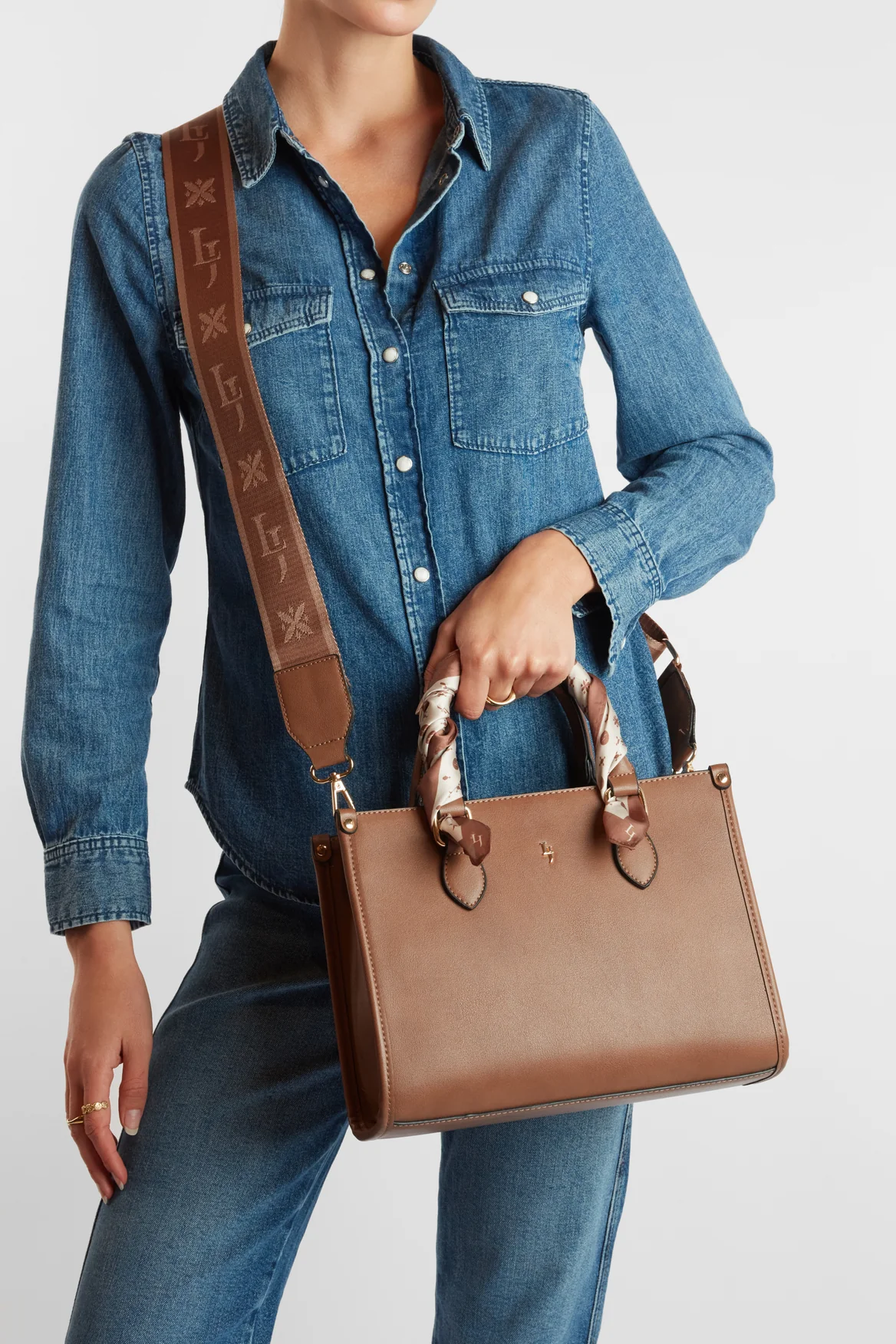 1728-small-tote-bag-with-scarf-7.webp Small Tote Bag With Scarf