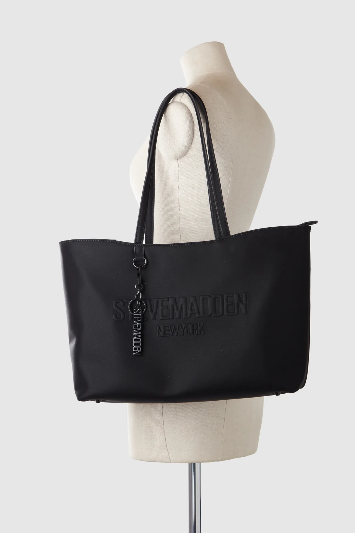 1748-lessin-tote-bag-5.webp Lessin Tote Bag