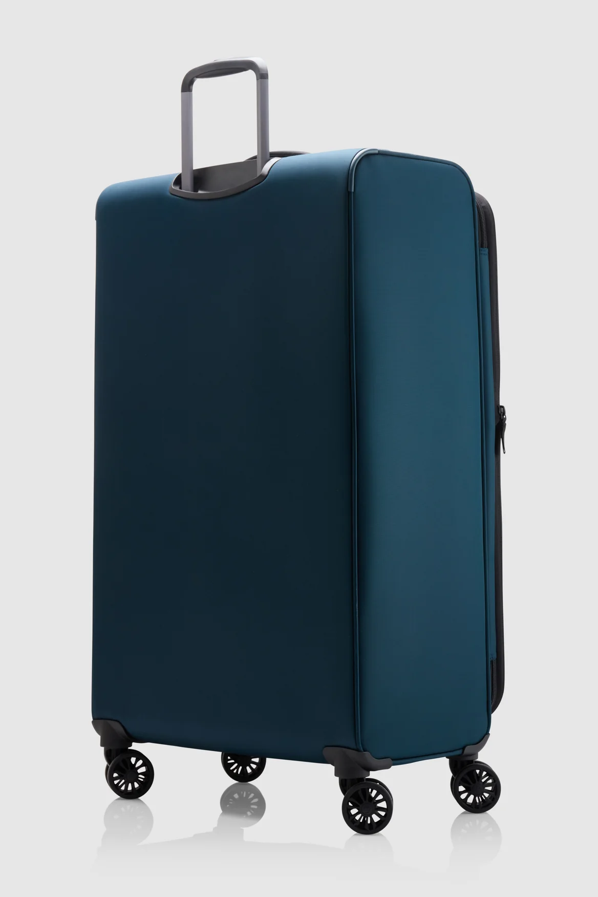 18-soft-stripe-2-0-81cm-suitcase-5.webp Soft Stripe 2.0 81cm Suitcase