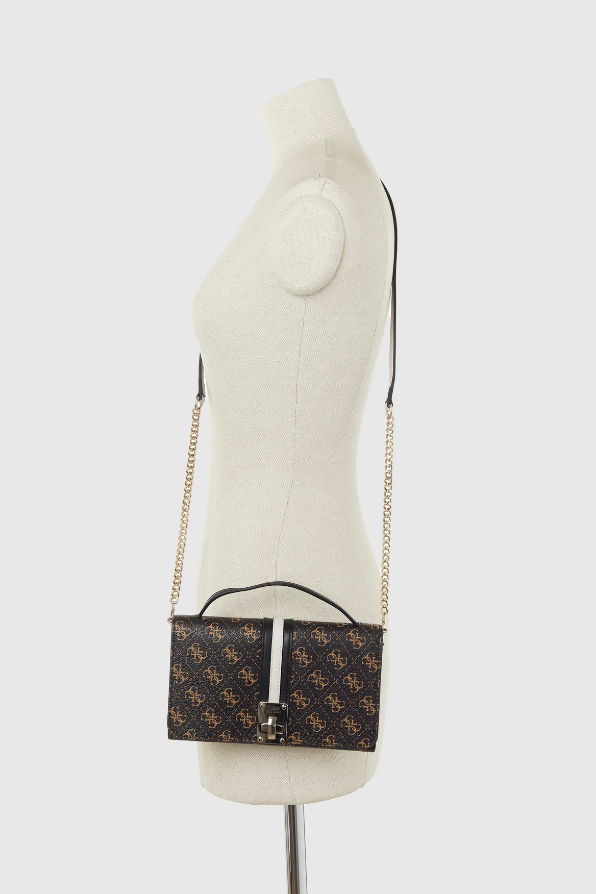 1851-kasinta-wallet-on-a-string-4.webp Kasinta Wallet On A String