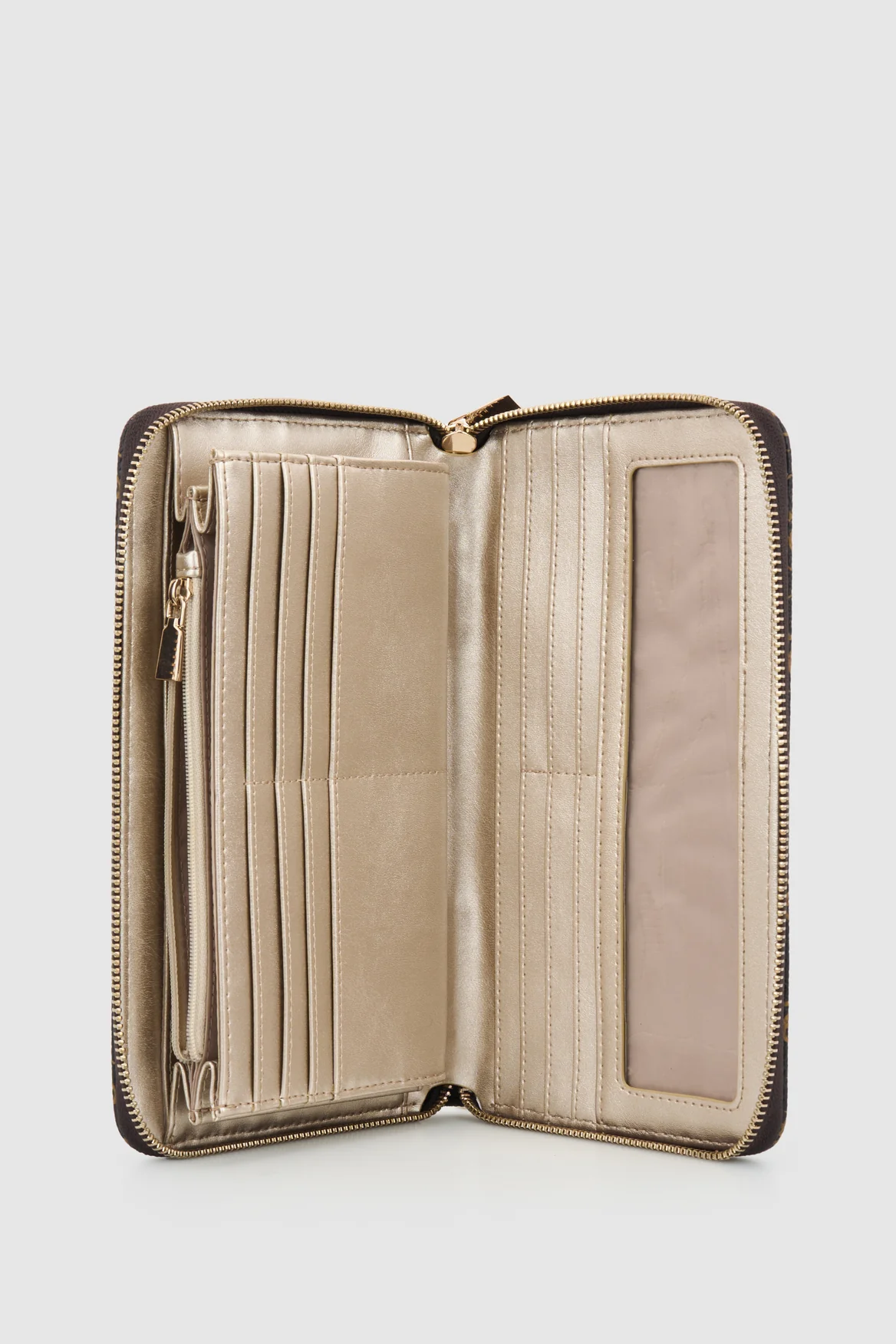 1860-laurel-passport-case-wallet-3.webp Laurel Passport Case Wallet