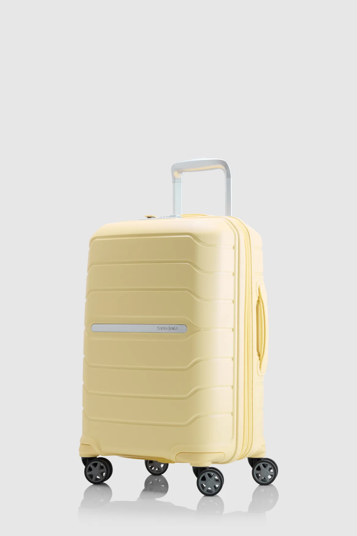 Oc2lite Carry-On 55cm Suitcase