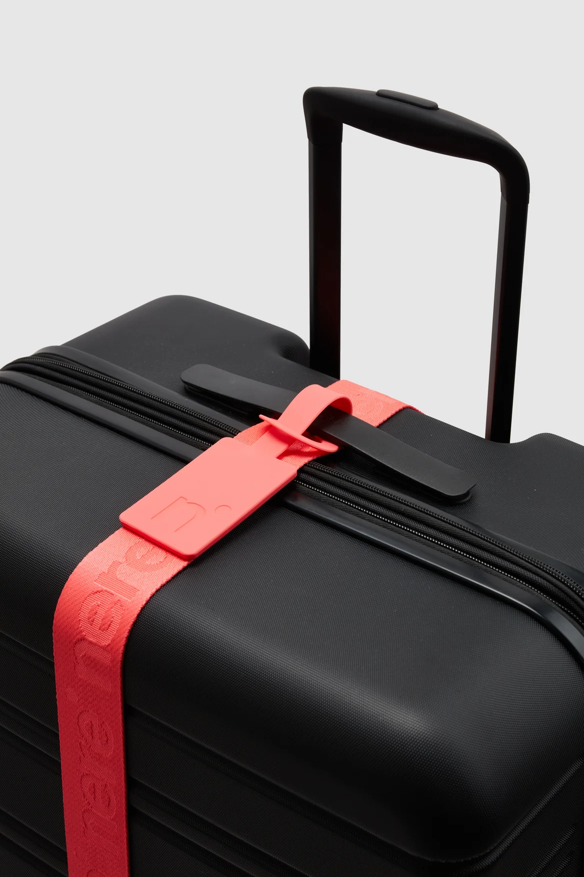 1929-slim-luggage-tag-2.webp Slim Luggage Tag