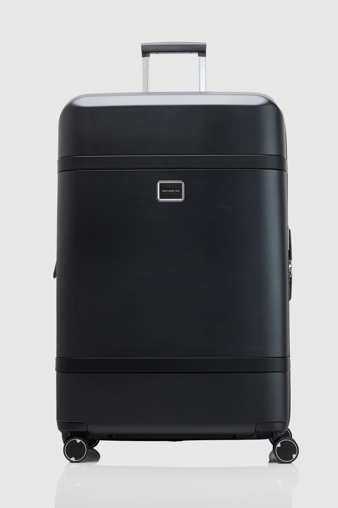 208-image-check-in-81cm-suitcase-3.webp Image Check-In 81cm Suitcase