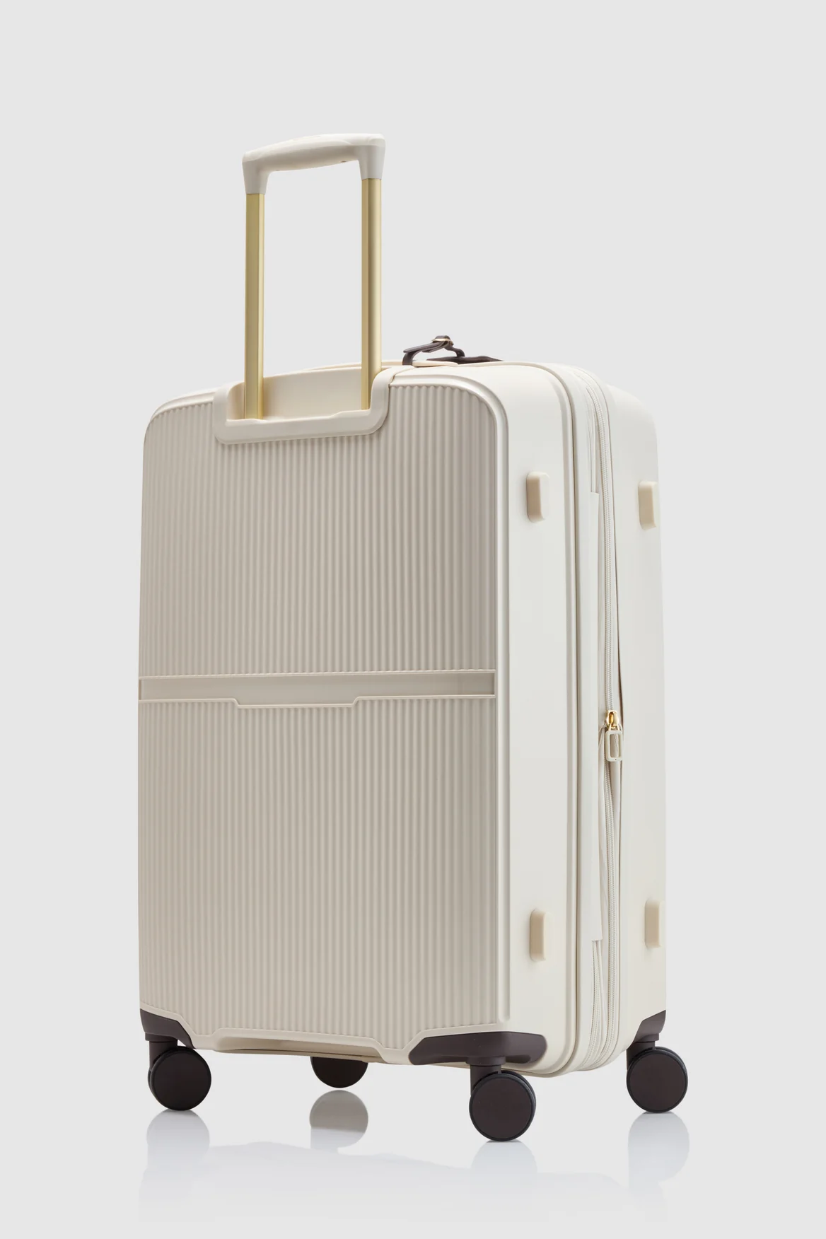 215-noosa-check-in-65cm-suitcase-5.webp Noosa Check-In 65cm Suitcase