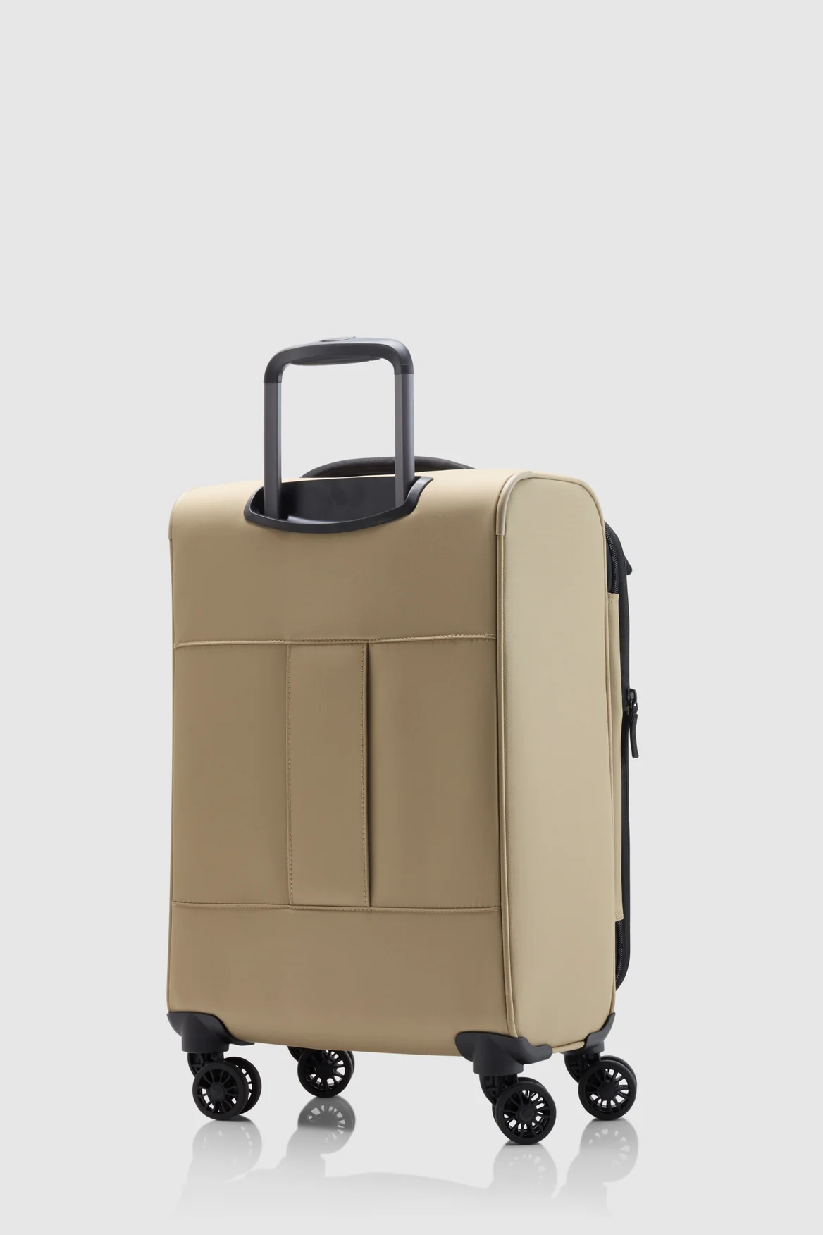 24-soft-stripe-2-0-54cm-suitcase-5.webp Soft Stripe 2.0 54cm Suitcase