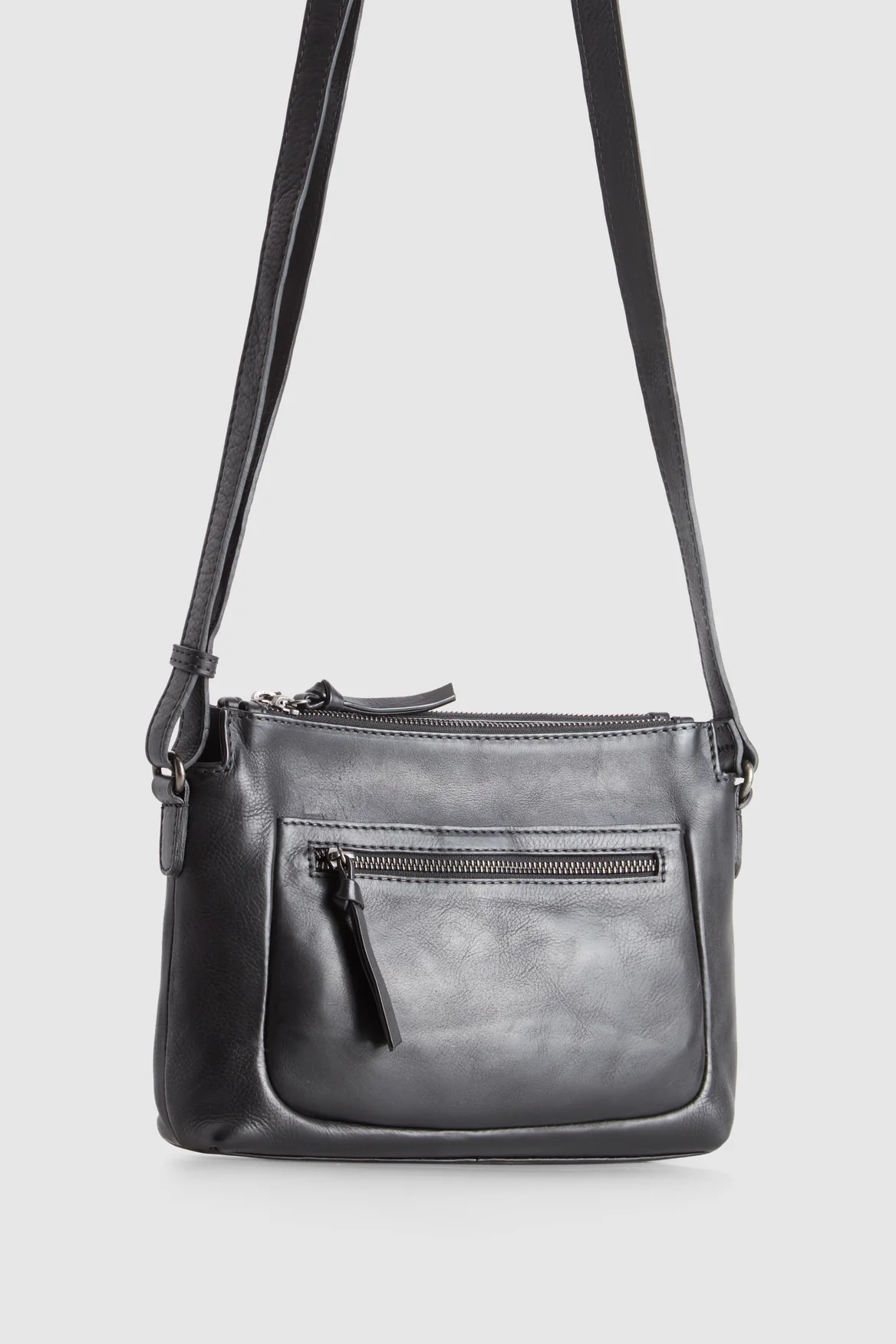 257-cora-leather-crossbody-bag-2.webp Cora Leather Crossbody Bag