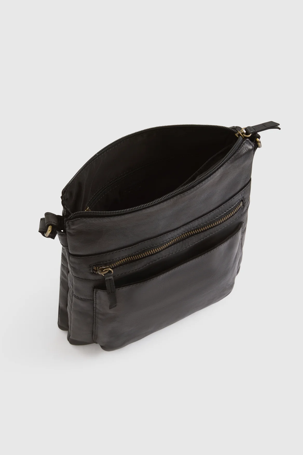 261-maggie-leather-crossbody-bag-4.webp Maggie Leather Crossbody Bag