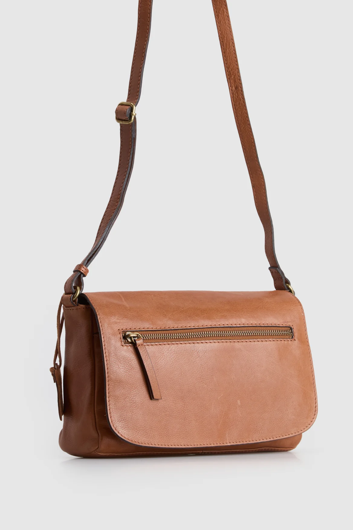 279-wynn-leather-flap-crossbody-bag-2.webp Wynn Leather Flap Crossbody Bag