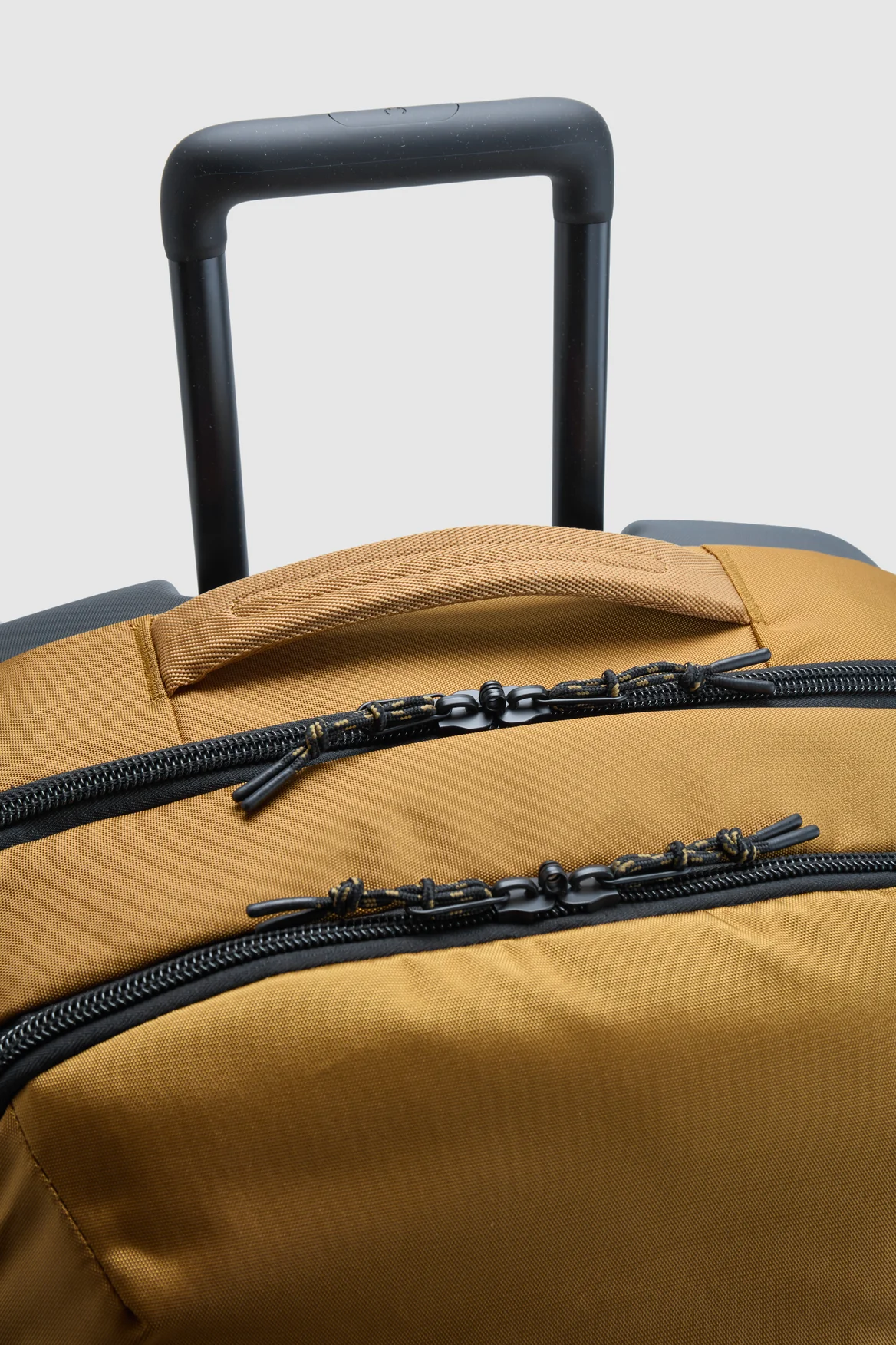 28-discovery-wheeled-duffle-8.webp Discovery Wheeled Duffle
