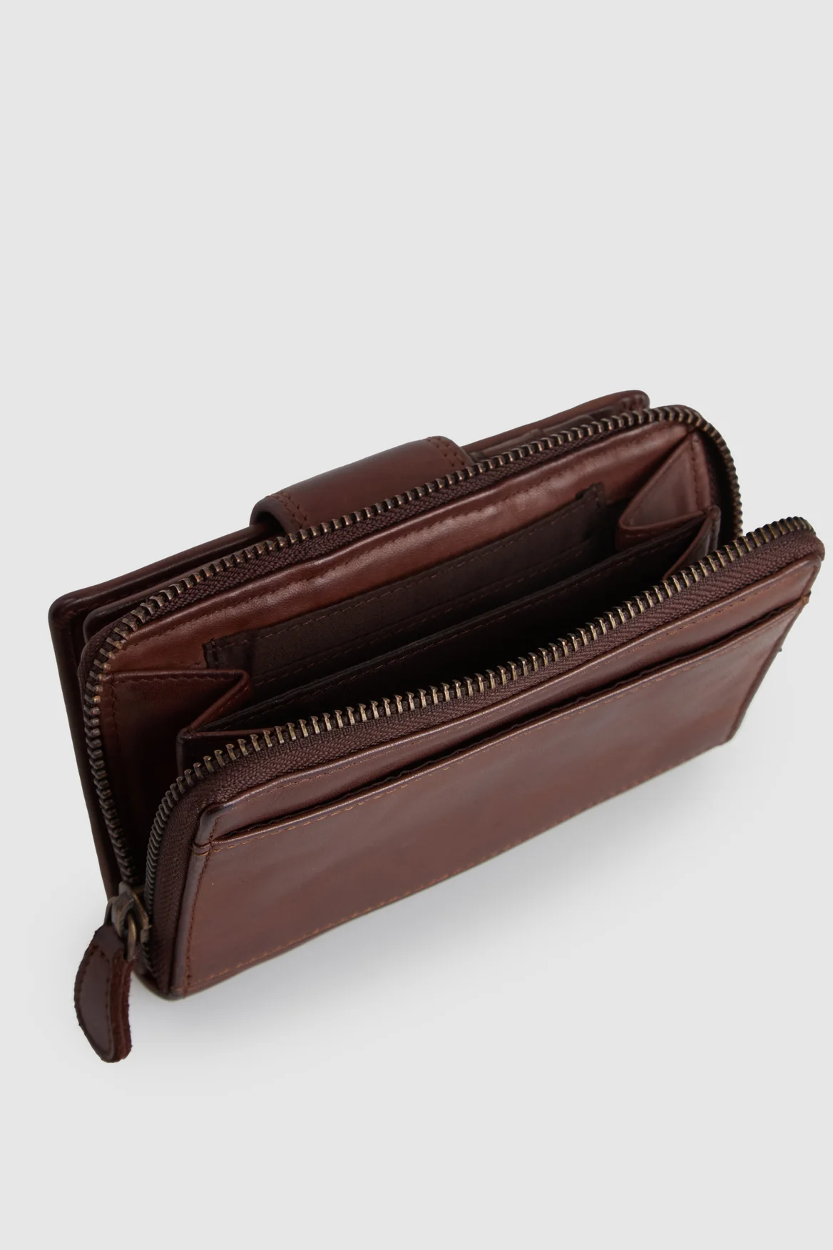 293-leather-medium-tab-wallet-4.webp Leather Medium Tab Wallet