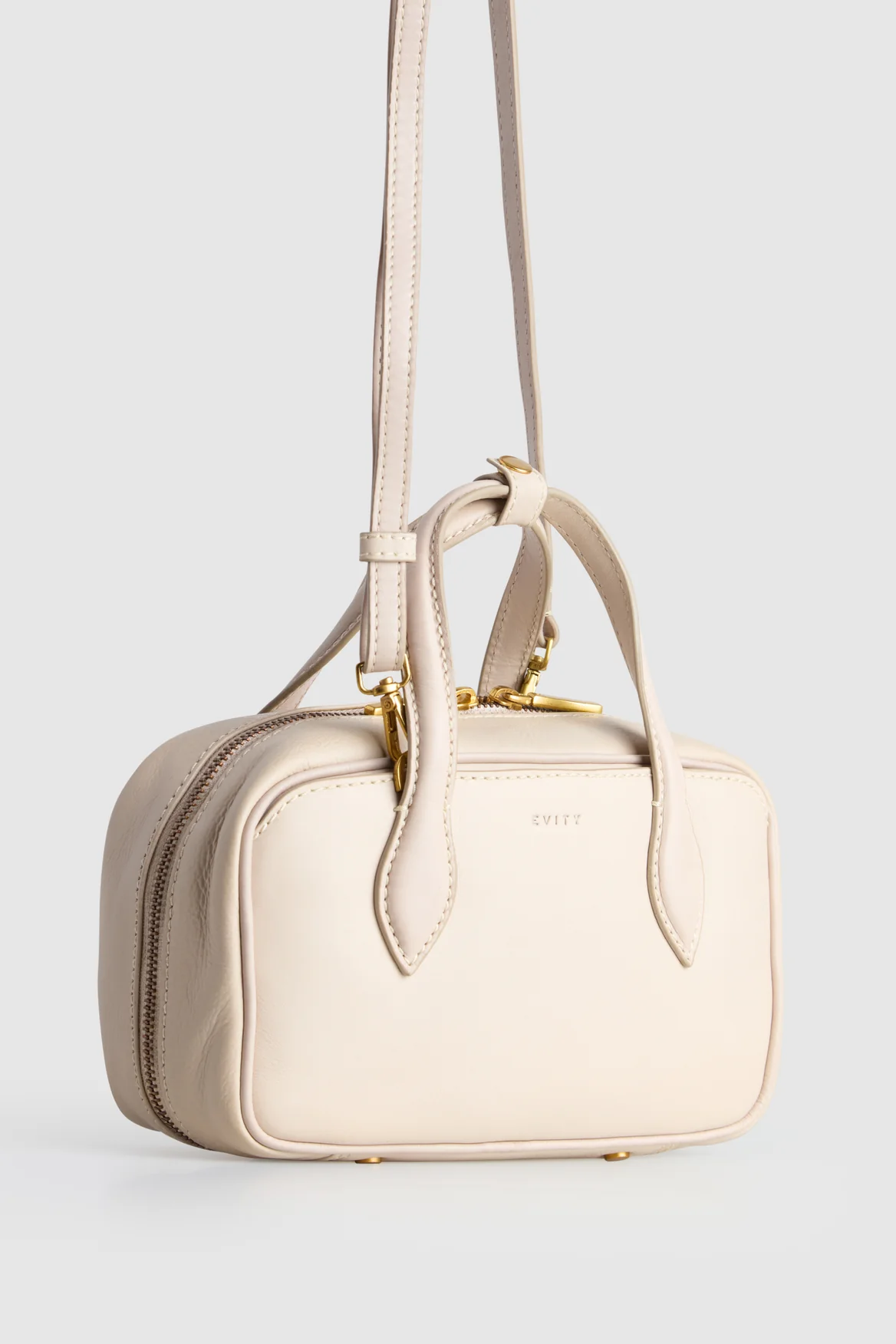 307-lucia-leather-bowling-bag-4.webp Lucia Leather Bowling Bag