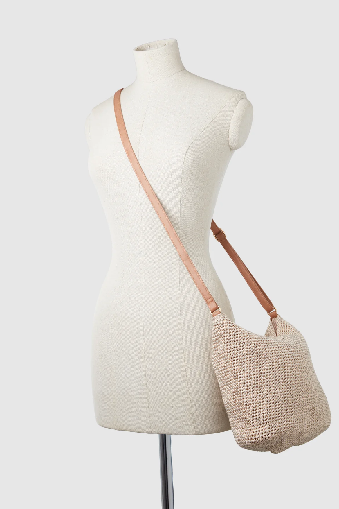 321-rayon-crochet-crossbody-bag-5.webp Rayon Crochet Crossbody Bag