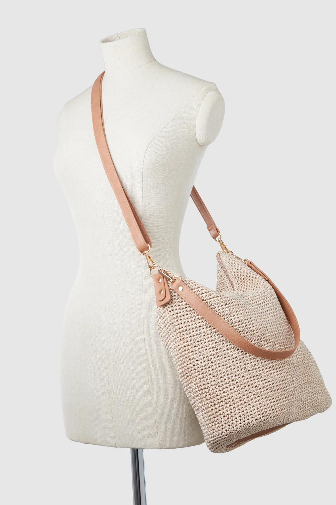 323-rayon-crochet-bucket-bag-5.webp Rayon Crochet Bucket Bag