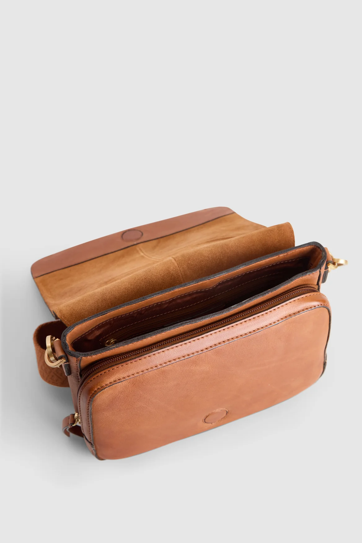 325-charli-leather-flap-crossbody-bag-5.webp Charli Leather Flap Crossbody Bag