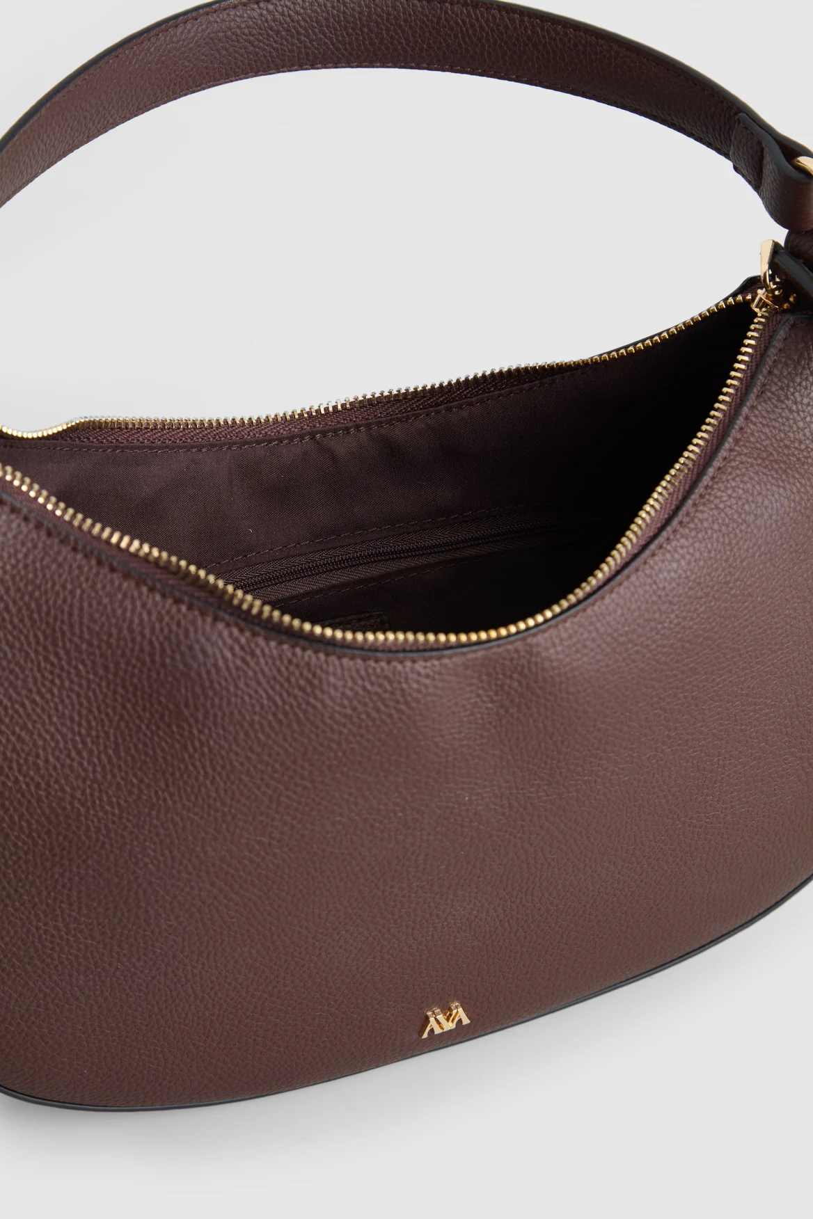 38-juni-curved-shoulder-bag-4.webp Juni Curved Shoulder Bag