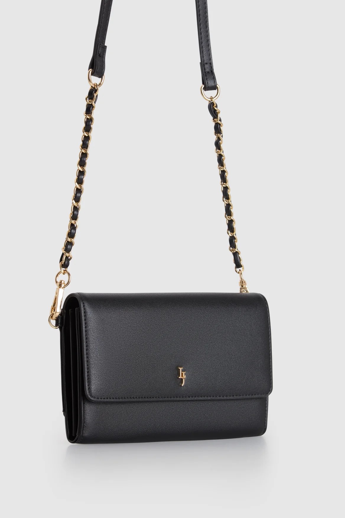 396-flapover-crossbody-bag-2.webp Flapover Crossbody Bag