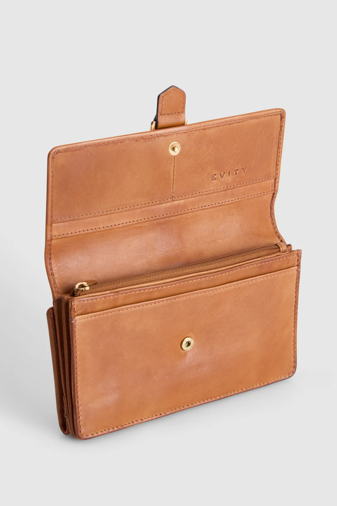 462-harriet-leather-clutch-4.webp Harriet Leather Clutch