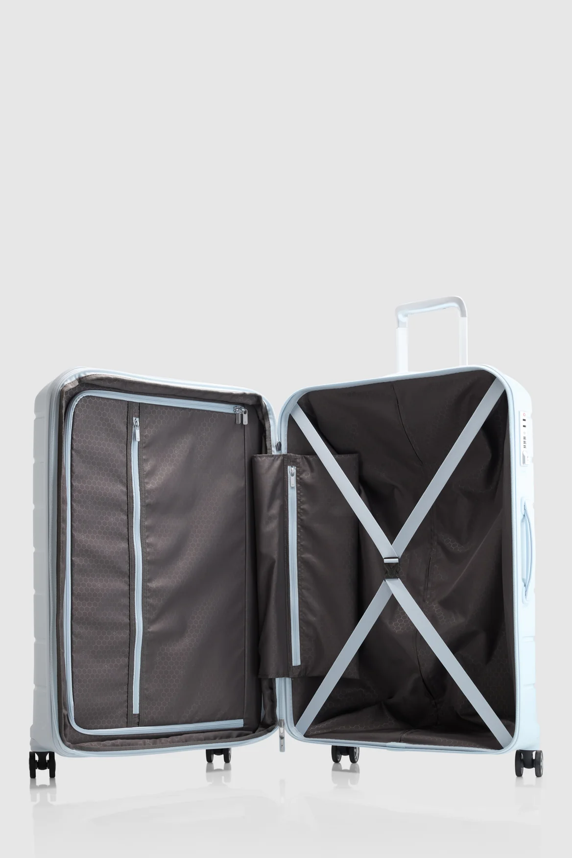 530-oc2lite-check-in-75cm-suitcase-3.webp Oc2lite Check-In 75cm Suitcase