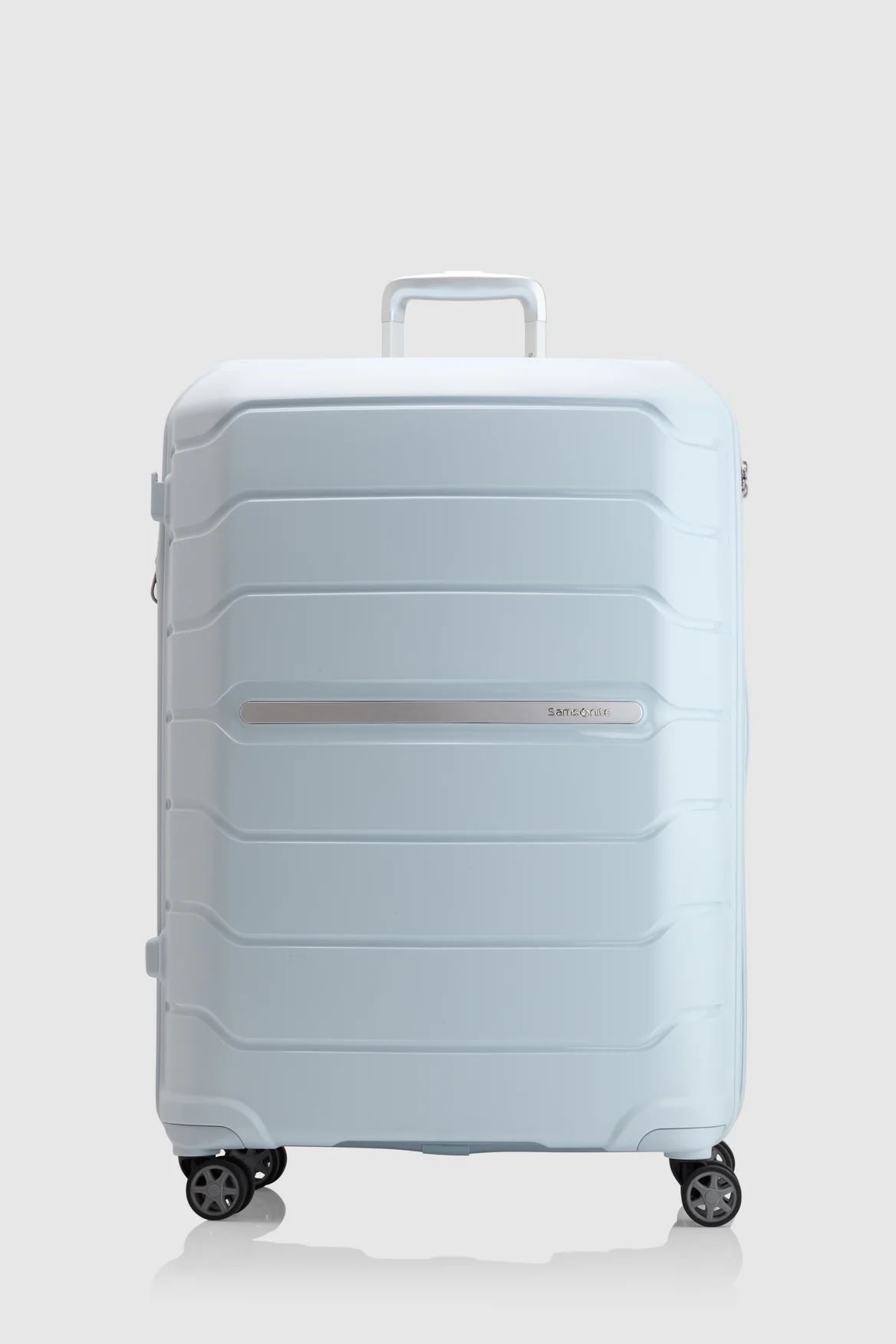 530-oc2lite-check-in-75cm-suitcase-4.webp Oc2lite Check-In 75cm Suitcase