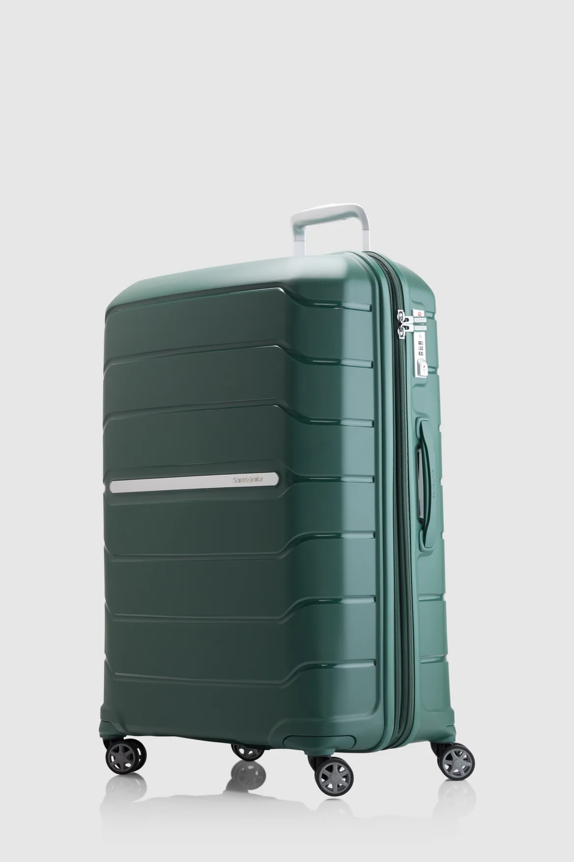 557-oc2lite-check-in-75cm-suitcase-1.webp Oc2lite Check-In 75cm Suitcase