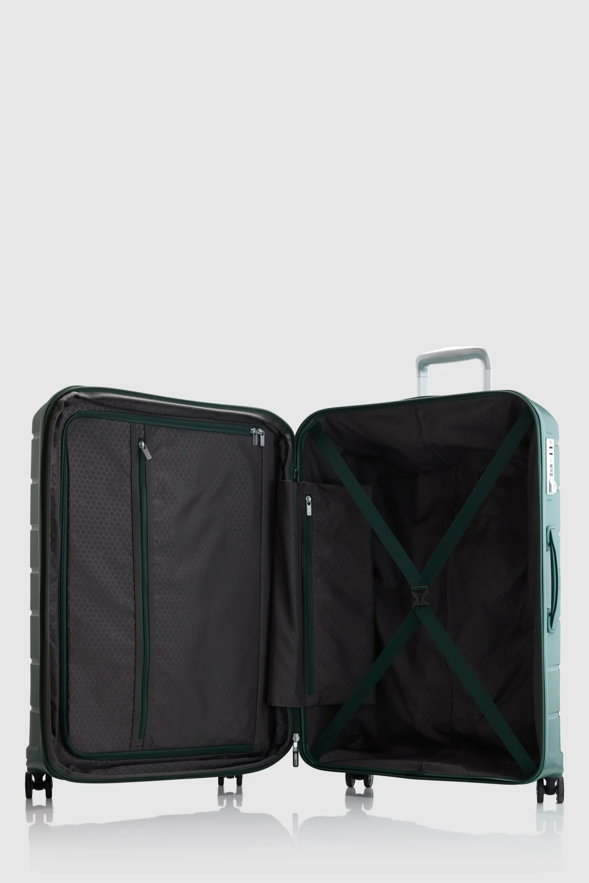 557-oc2lite-check-in-75cm-suitcase-3.webp Oc2lite Check-In 75cm Suitcase