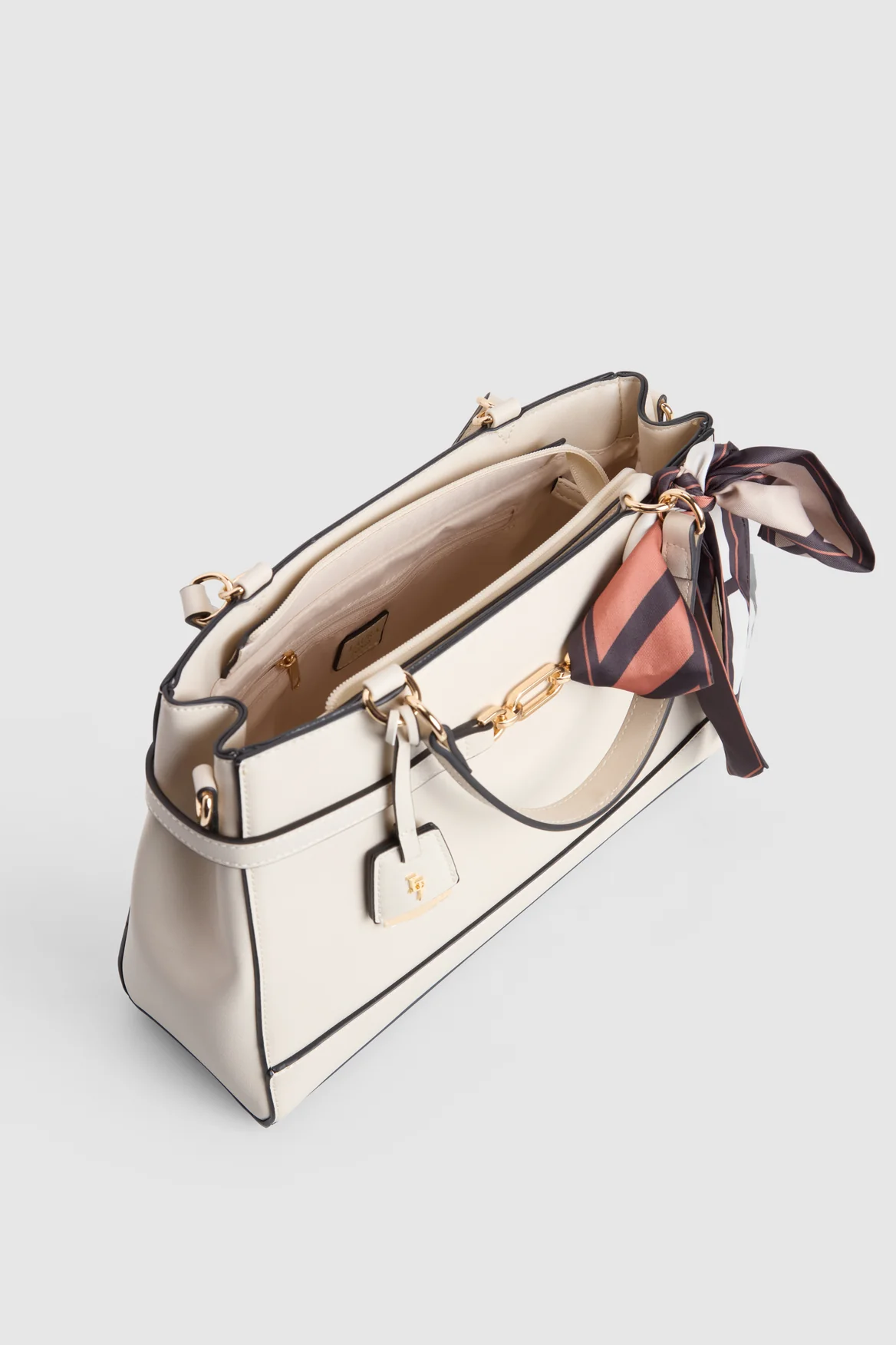 565-link-east-west-tote-4.webp Link East West Tote