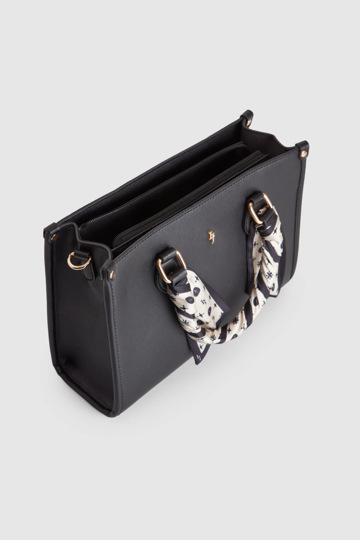 578-tote-bag-with-scarf-4.webp Tote Bag With Scarf