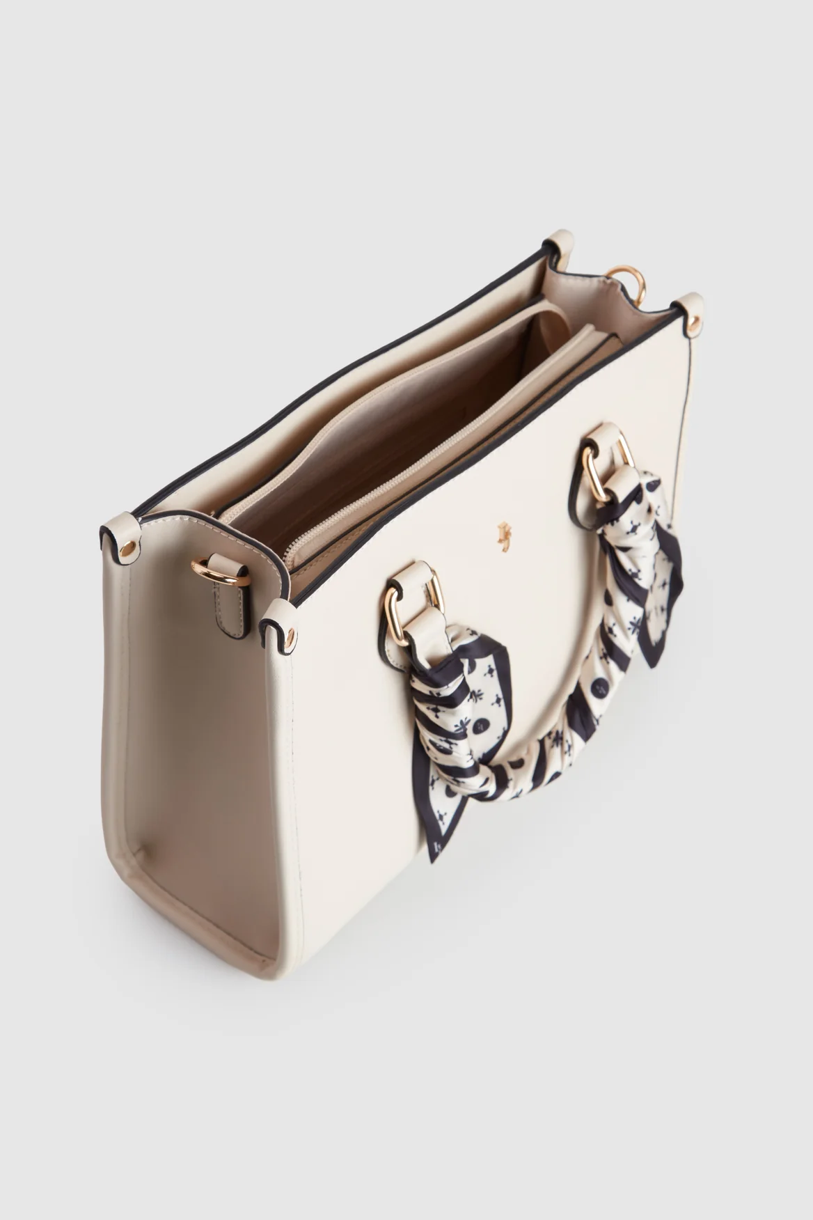 588-tote-bag-with-scarf-4.webp Tote Bag With Scarf