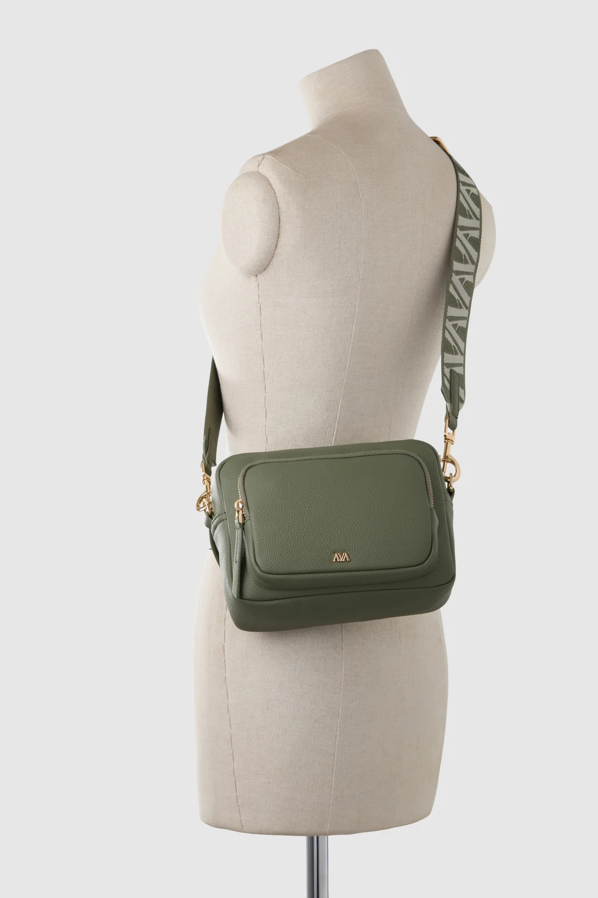 60-juni-crossbody-bag-5.webp Juni Crossbody Bag