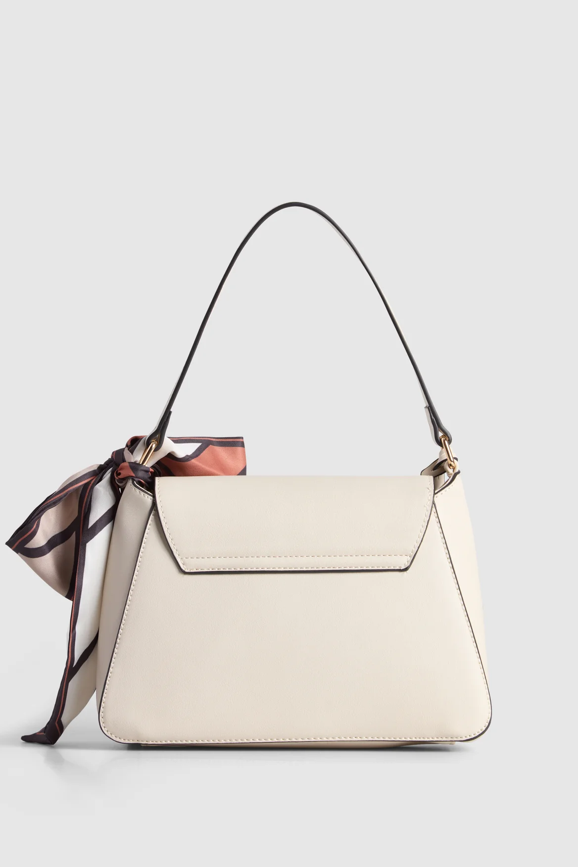 609-scarf-link-shoulder-bag-3.webp Scarf Link Shoulder Bag
