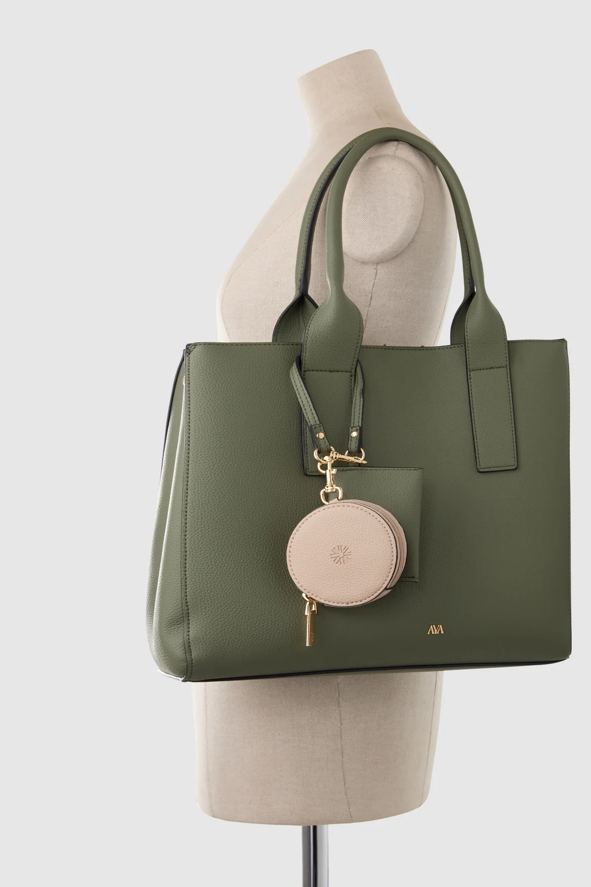 61-juni-carry-all-tote-bag-5.webp Juni Carry All Tote Bag