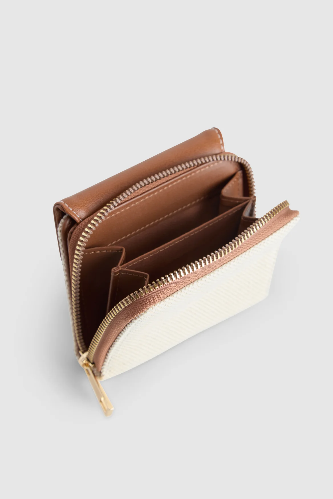 634-raya-canvas-small-wallet-4.webp Raya Canvas Small Wallet