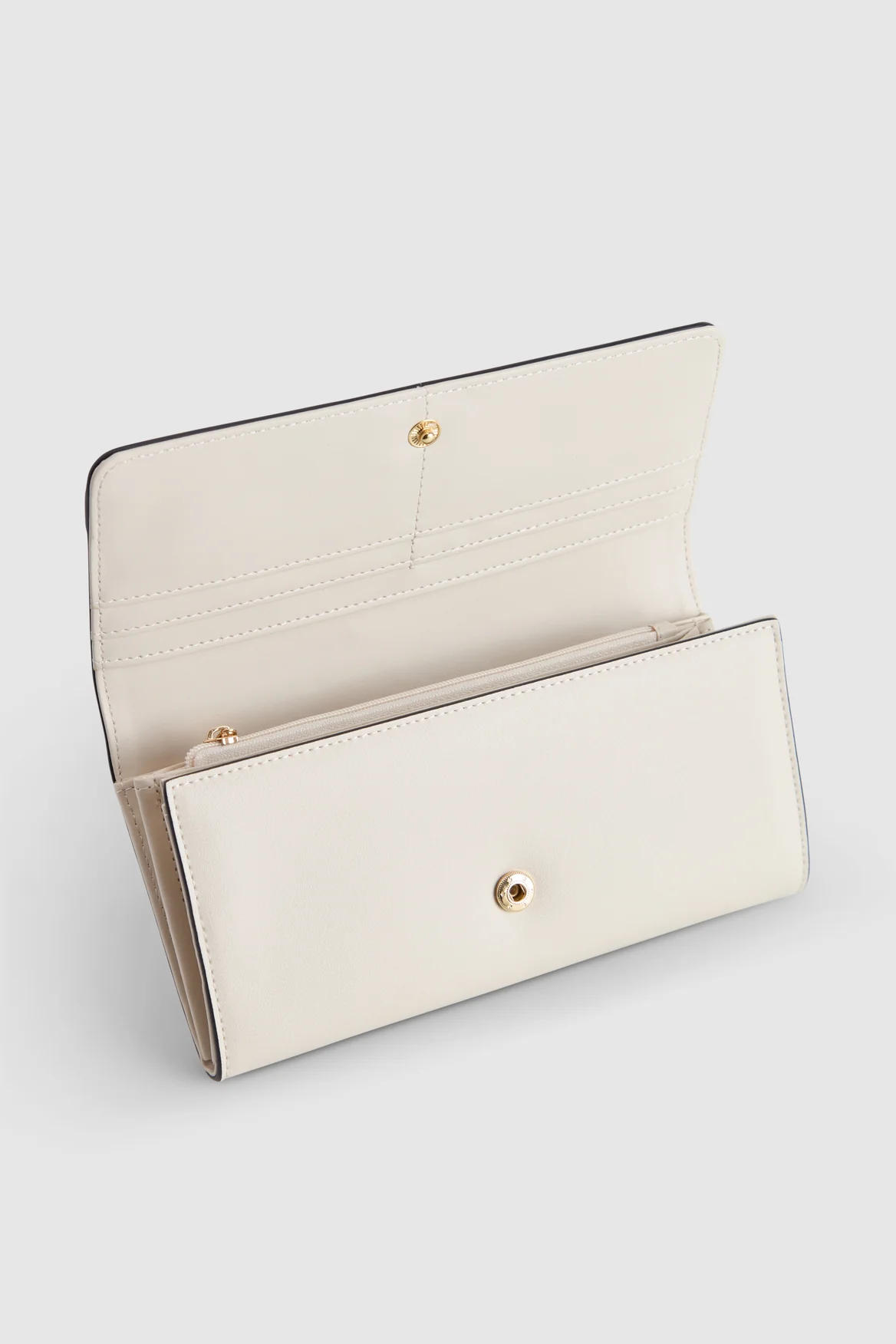639-link-large-wallet-3.webp Link Large Wallet