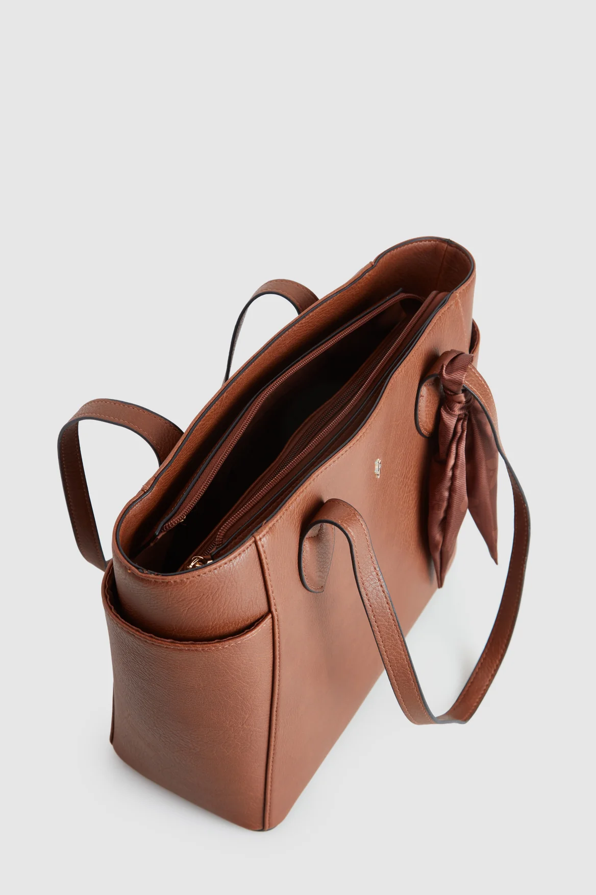 650-scarf-3-compartment-tote-4.webp Scarf 3 Compartment Tote