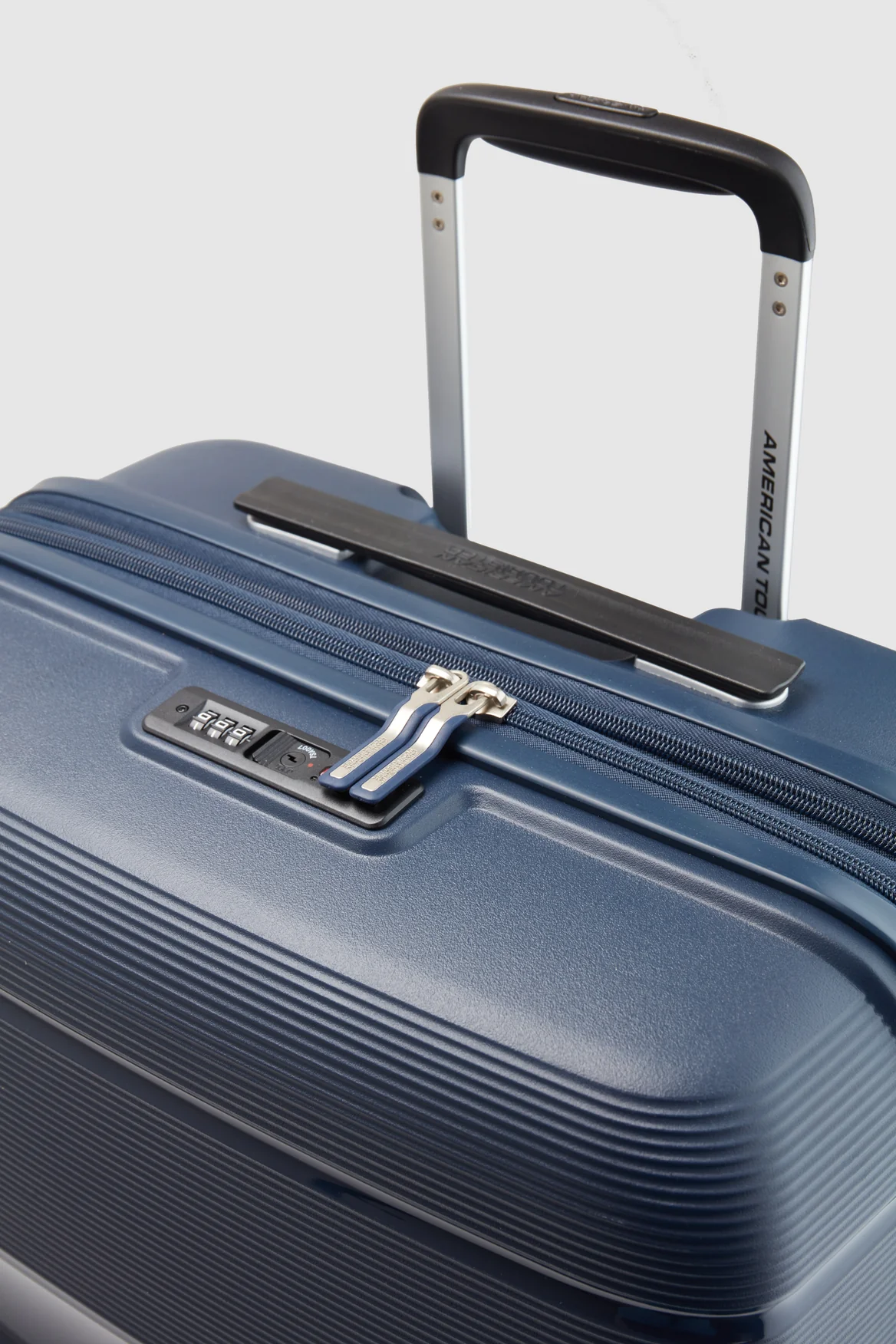 697-linex-55cm-suitcase-7.webp Linex 55cm Suitcase