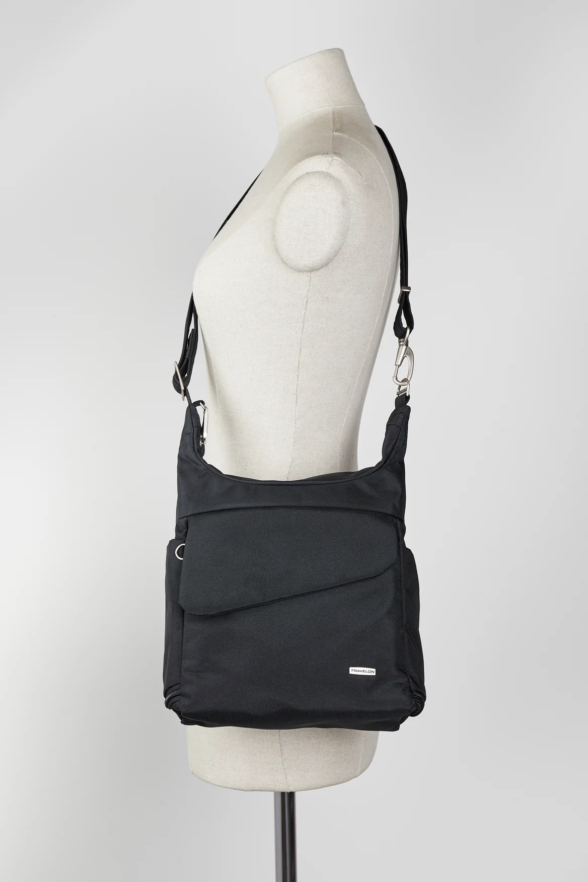 737-anti-theft-messenger-bag-4.webp Anti Theft Messenger Bag