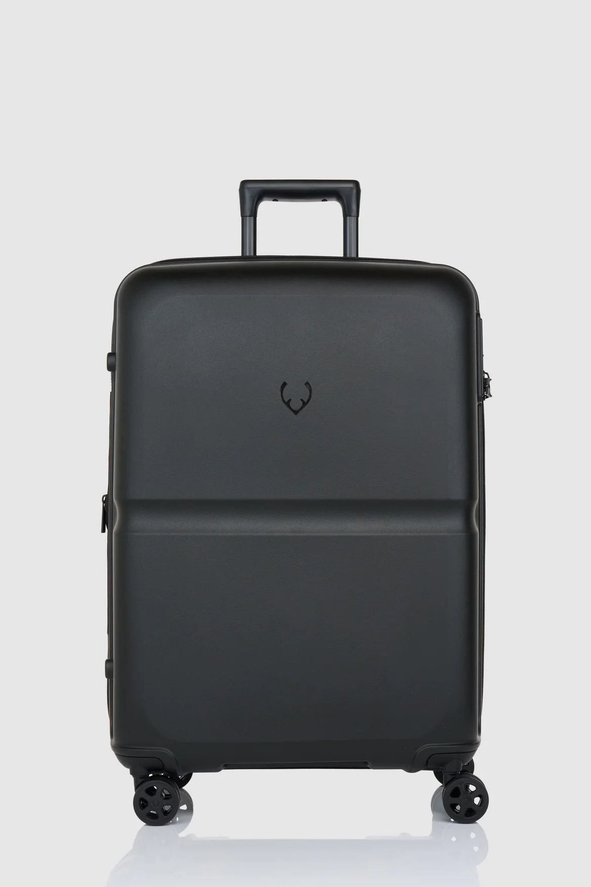 745-single-stripe-68cm-suitcase-4.webp Single Stripe 68cm Suitcase