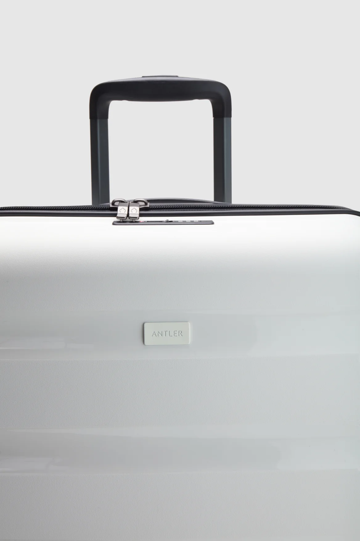 760-gloss-stripe-78cm-suitcase-8.webp Gloss Stripe 78cm Suitcase