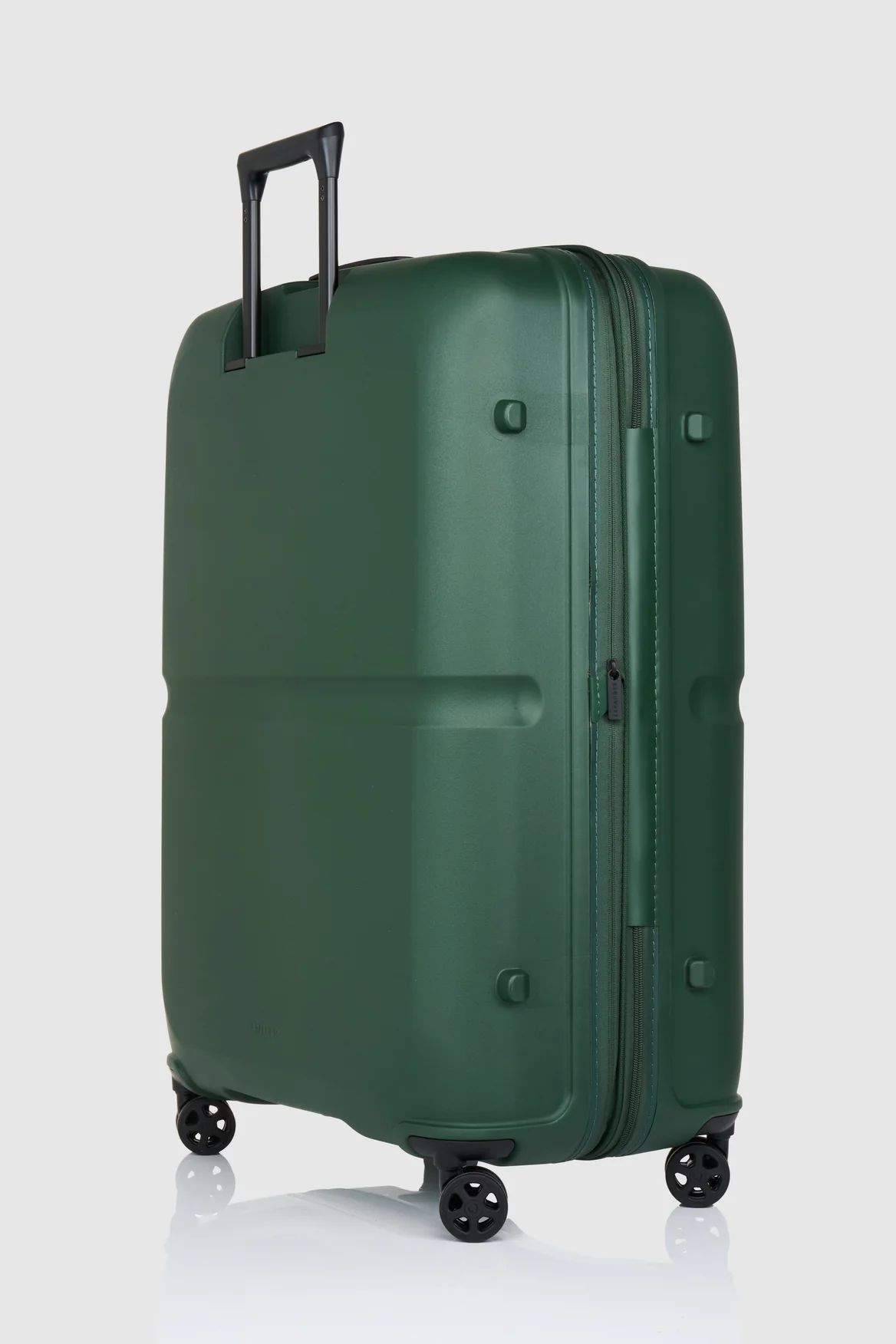 769-single-stripe-81cm-suitcase-5.webp Single Stripe 81cm Suitcase