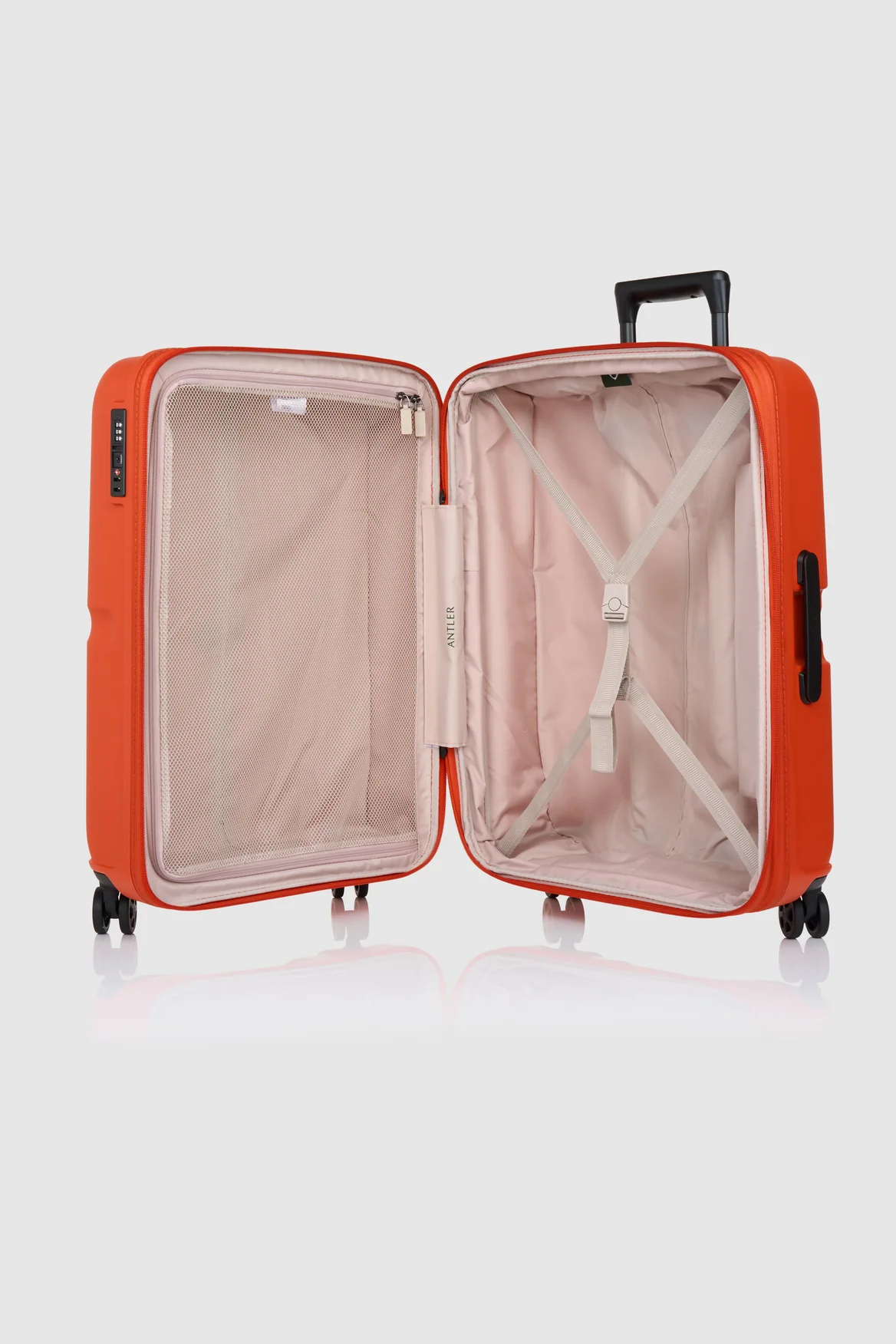 789-single-stripe-55cm-suitcase-3.webp Single Stripe 55cm Suitcase