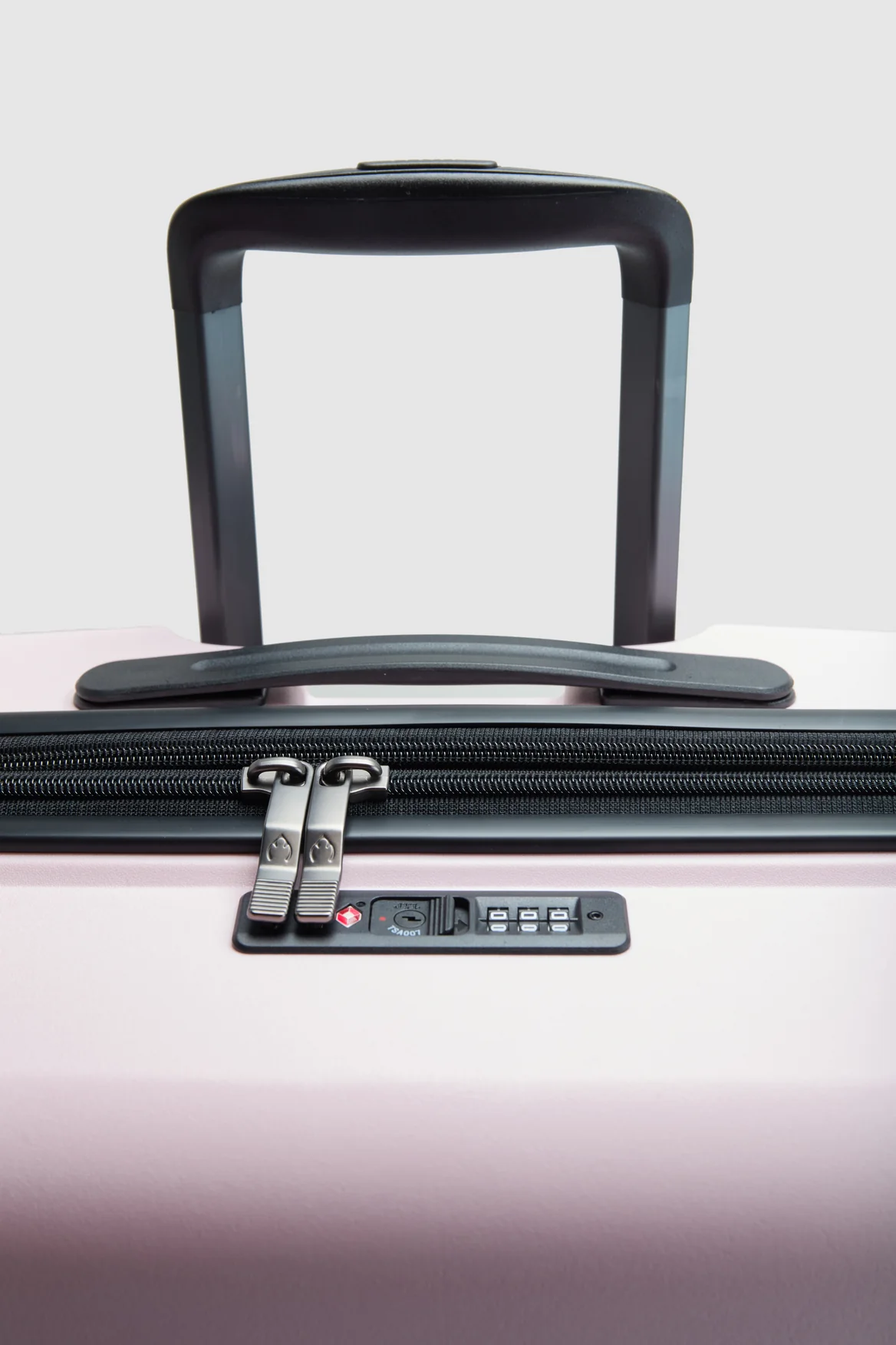807-gloss-stripe-78cm-suitcase-7.webp Gloss Stripe 78cm Suitcase