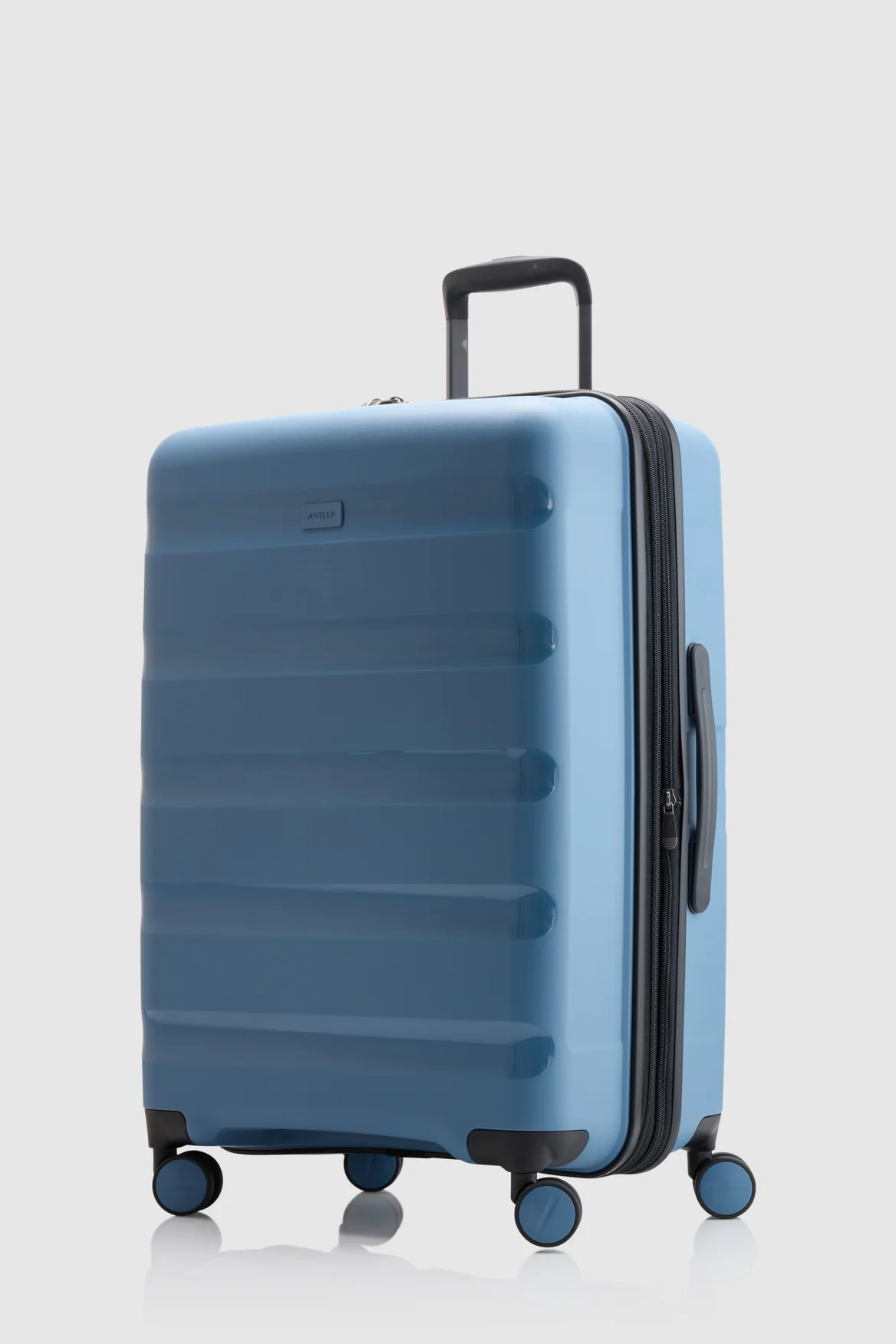 861-gloss-stripe-68cm-suitcase-1.webp Gloss Stripe 68cm Suitcase