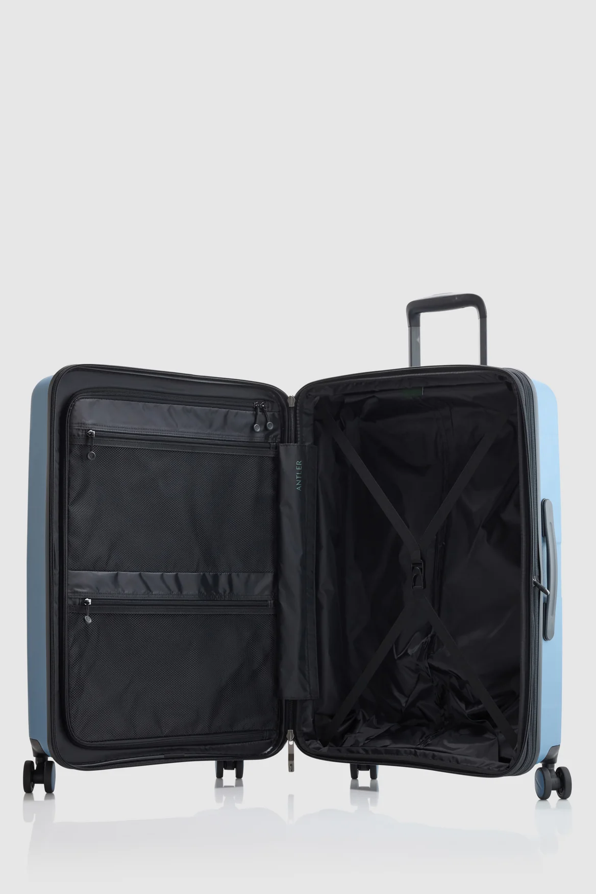 861-gloss-stripe-68cm-suitcase-3.webp Gloss Stripe 68cm Suitcase