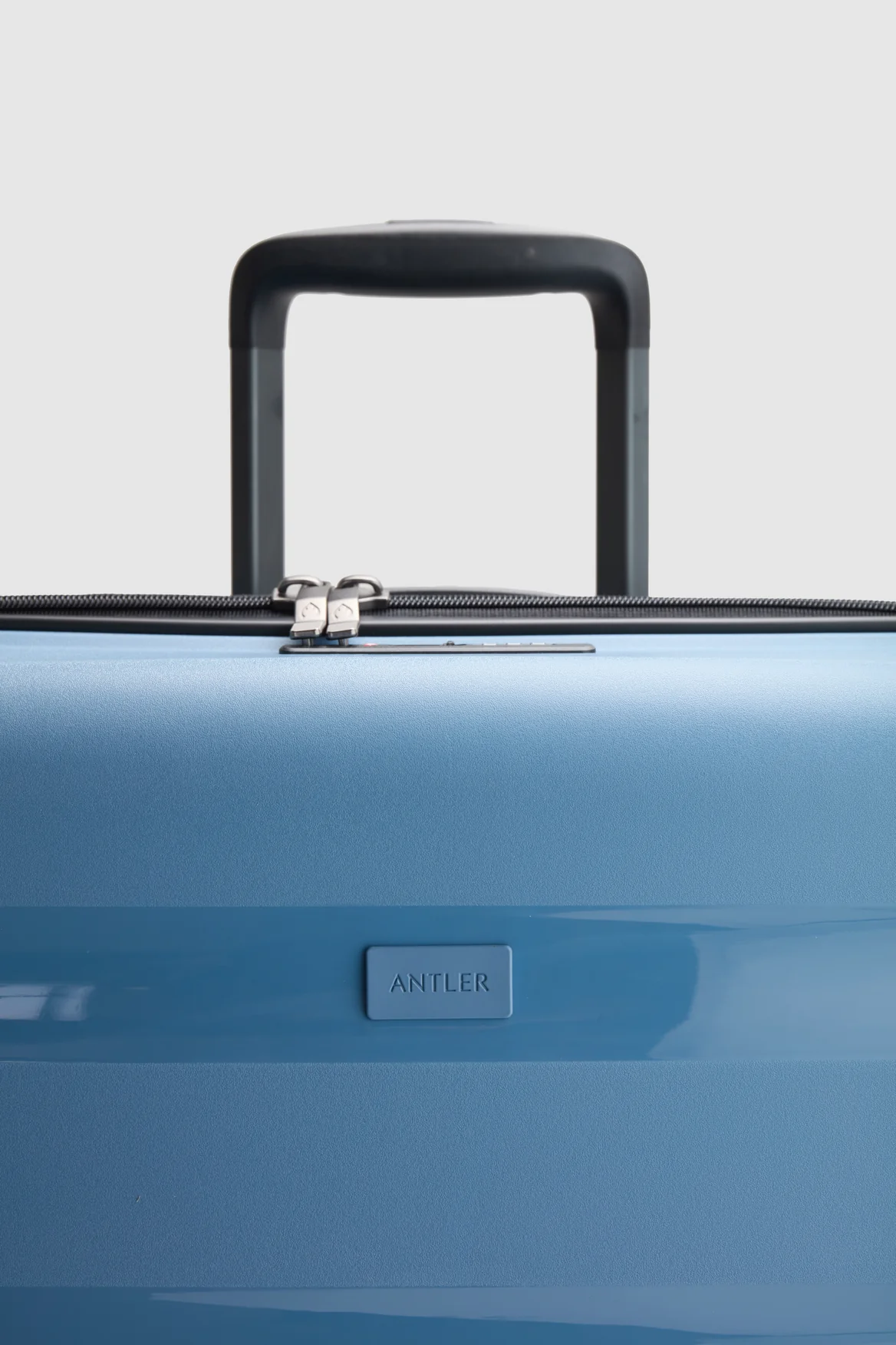 861-gloss-stripe-68cm-suitcase-8.webp Gloss Stripe 68cm Suitcase