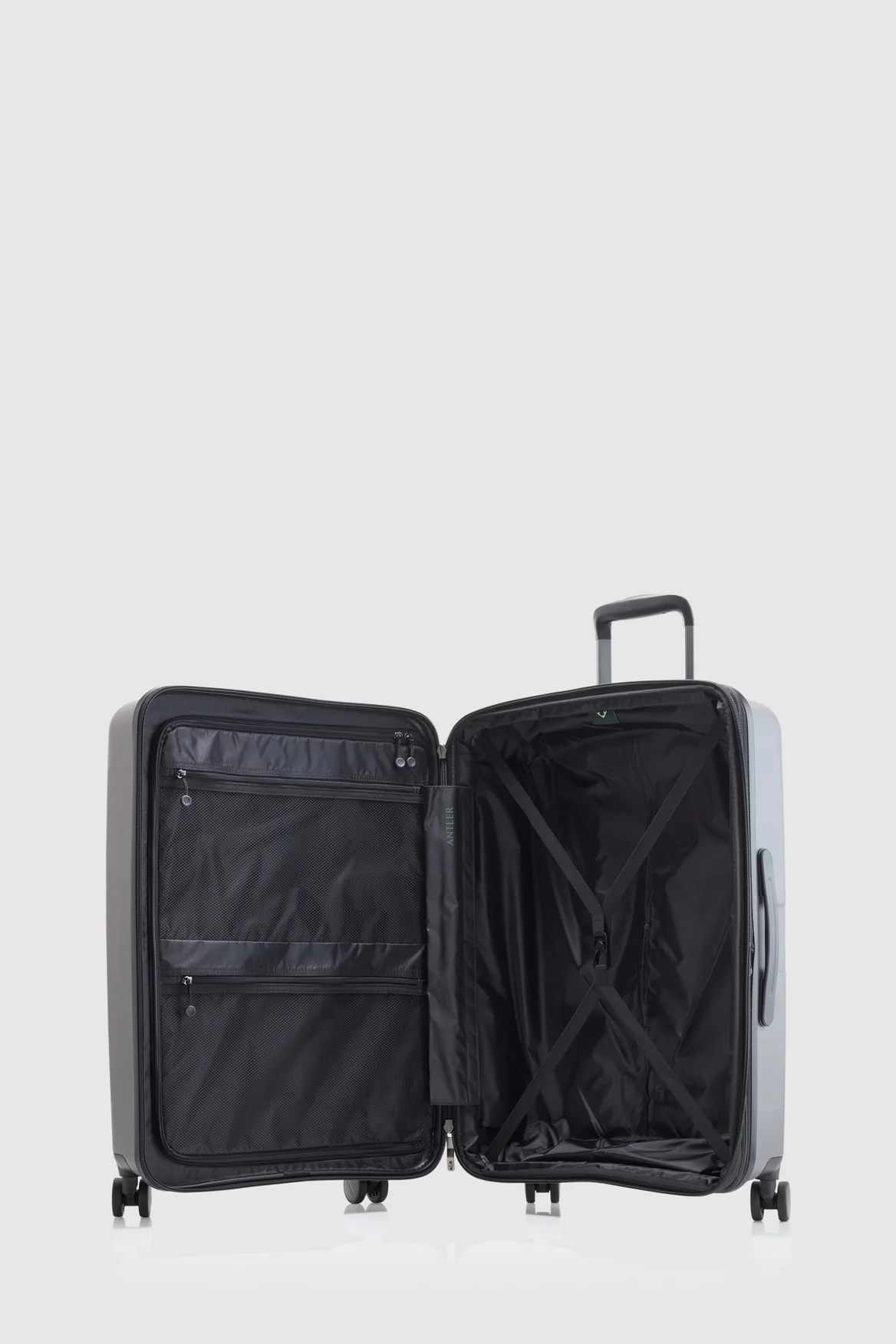867-gloss-stripe-55cm-suitcase-3.webp Gloss Stripe 55cm Suitcase