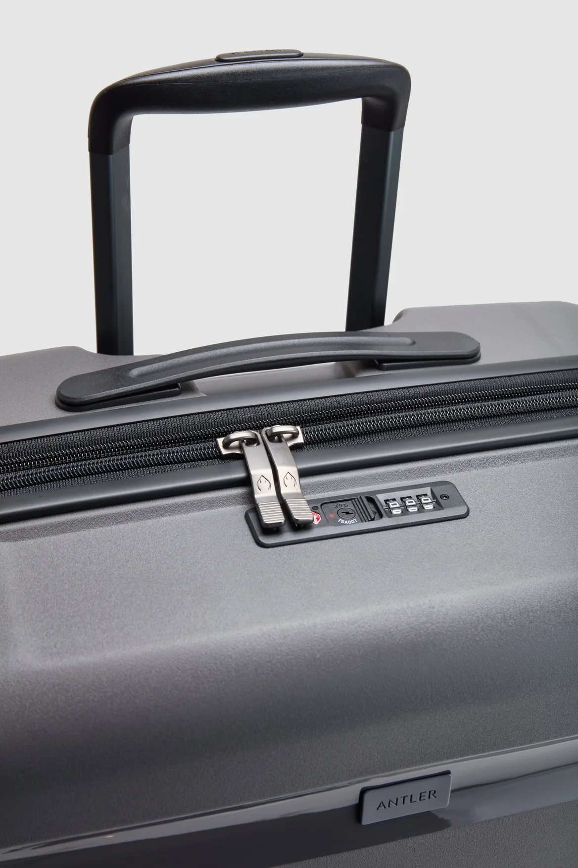 867-gloss-stripe-55cm-suitcase-7.webp Gloss Stripe 55cm Suitcase