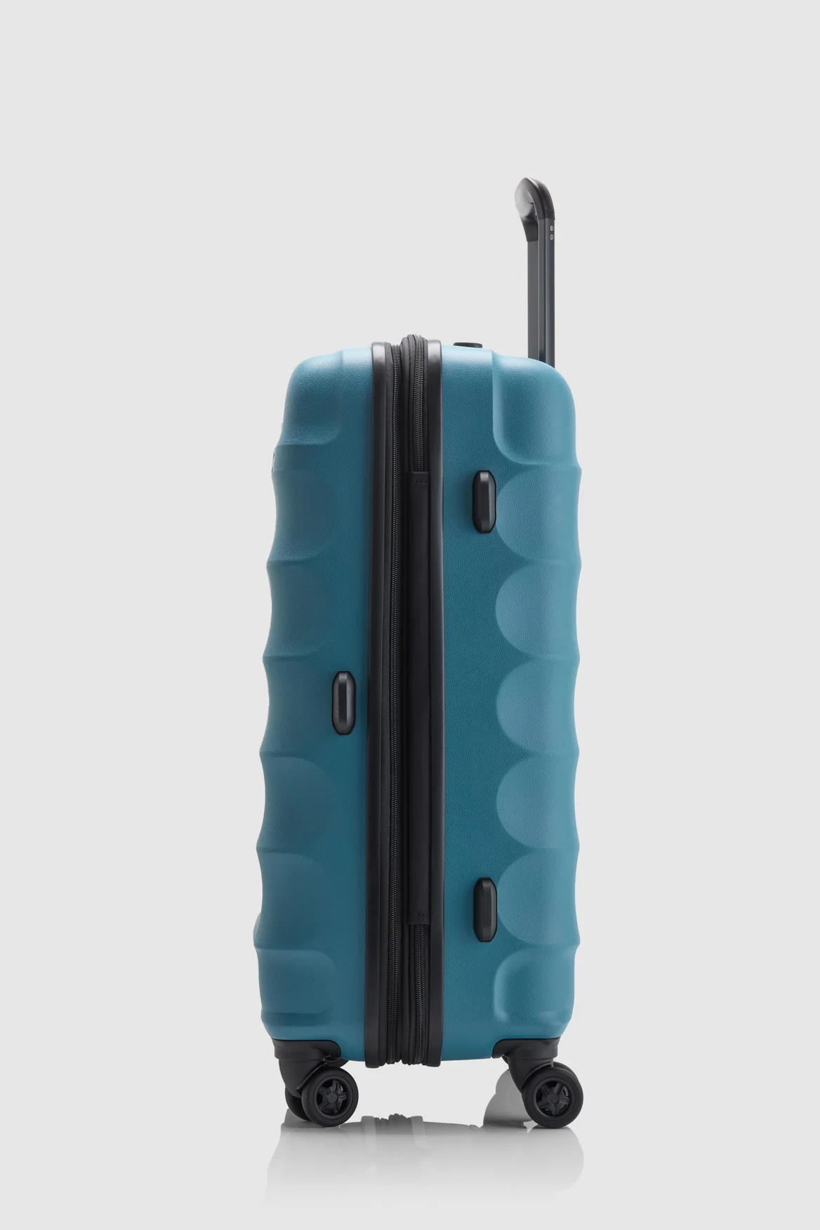 Juno Check-In 68cm Suitcase