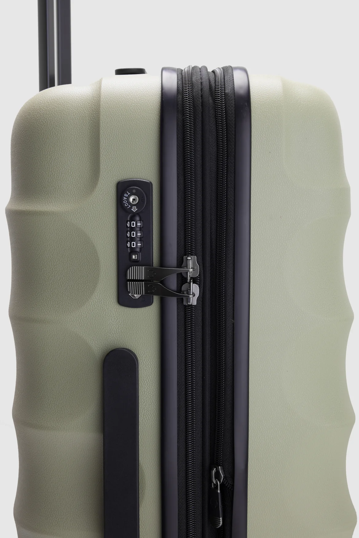 870-juno-check-in-68cm-suitcase-7.webp Juno Check-In 68cm Suitcase